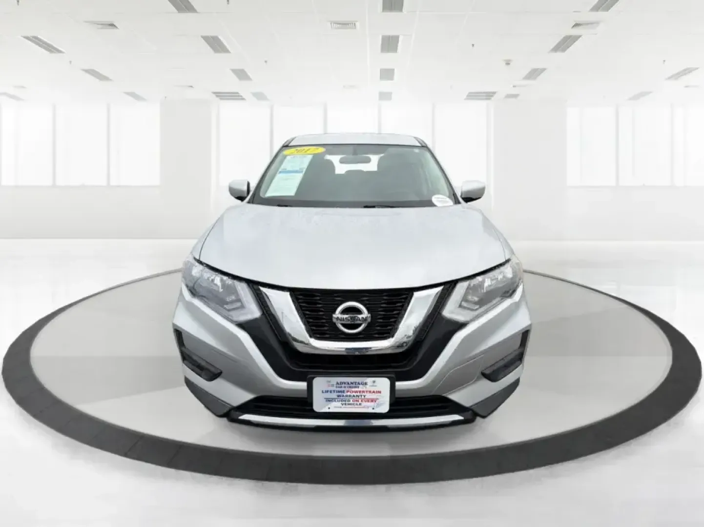 2017 Nissan Rogue S (JN8AT2MVXHW) with an 2.5L I-4 DOHC engine, located at 880 E. National Road, Vandalia, OH, 45377, (937) 908-9800, 39.891918, -84.183594 - ### Adventure Awaits with the 2017 Nissan Rogue at Advantage Car and Credit - Piqua!<br /> <br /> Are you ready to elevate your family adventures, weekend getaways, or daily commutes? Discover the perfect blend of functionality and style in the 2017 Nissan Rogue, available now at Advantage Car and C - Photo#7