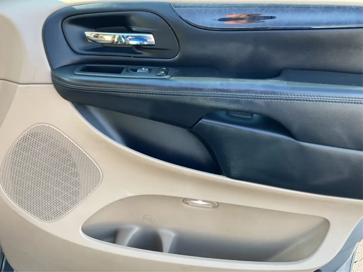 2013 Dodge Grand Caravan SE (2C4RDGBG5DR) with an Pentastar 3.6L V-6 DOHC engine, located at 401 Woodman Dr, Riverside, OH, 45431, (937) 908-9800, 39.760899, -84.123421 - **Explore the Open Road with Confidence: 2013 Dodge Grand Caravan SE at Advantage Car and Credit - Riverside**<br /> <br /> Are you ready to embrace the freedom of the open road with your family or enjoy weekend adventures with friends? The 2013 Dodge Grand Caravan SE is designed for those who value - Photo#19