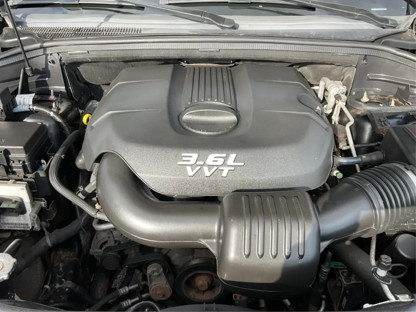 2012 Jeep Grand Cherokee Laredo (1C4RJFAG1CC) with an Other engine, located at 1230 East Main St, Xenia, OH, 45385, (937) 908-9800, 39.688026, -83.910172 - Are you ready to elevate your adventures with a rugged yet refined SUV? Look no further than this 2012 Jeep Grand Cherokee Laredo, now available at Advantage Car and Credit in Xenia, OH. This versatile vehicle is perfect for families embarking on weekend getaways, commuters tackling long drives, or - Photo#11