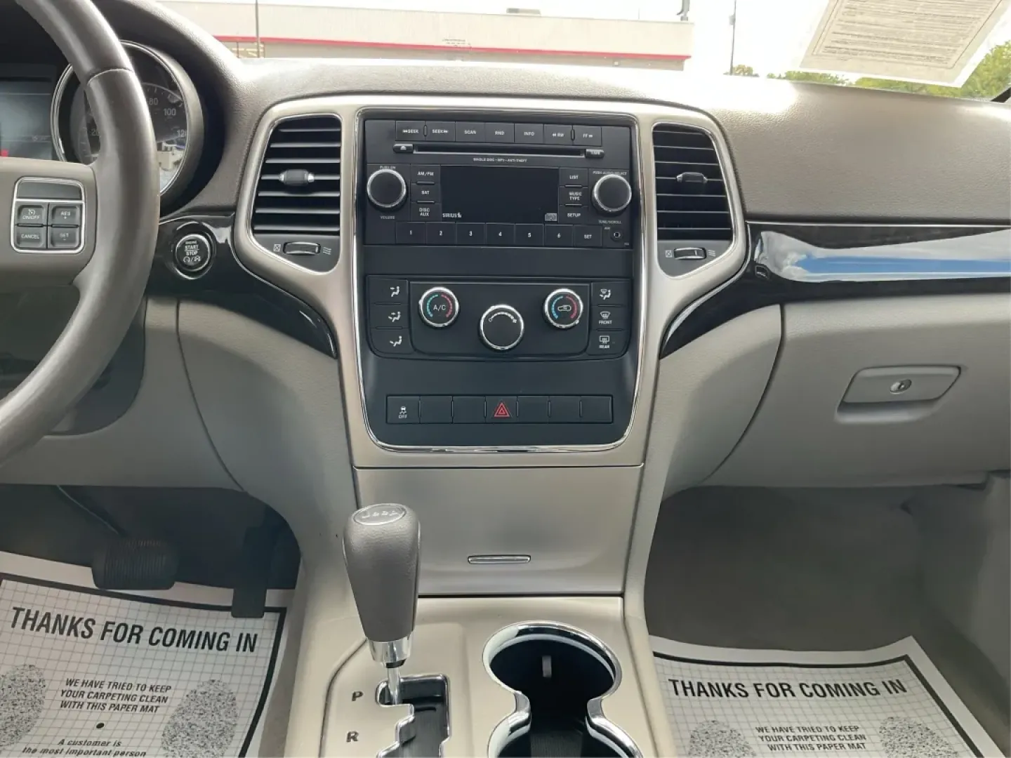 2012 Jeep Grand Cherokee Laredo (1C4RJFAG1CC) with an Other engine, located at 1230 East Main St, Xenia, OH, 45385, (937) 908-9800, 39.688026, -83.910172 - Are you ready to elevate your adventures with a rugged yet refined SUV? Look no further than this 2012 Jeep Grand Cherokee Laredo, now available at Advantage Car and Credit in Xenia, OH. This versatile vehicle is perfect for families embarking on weekend getaways, commuters tackling long drives, or - Photo#13