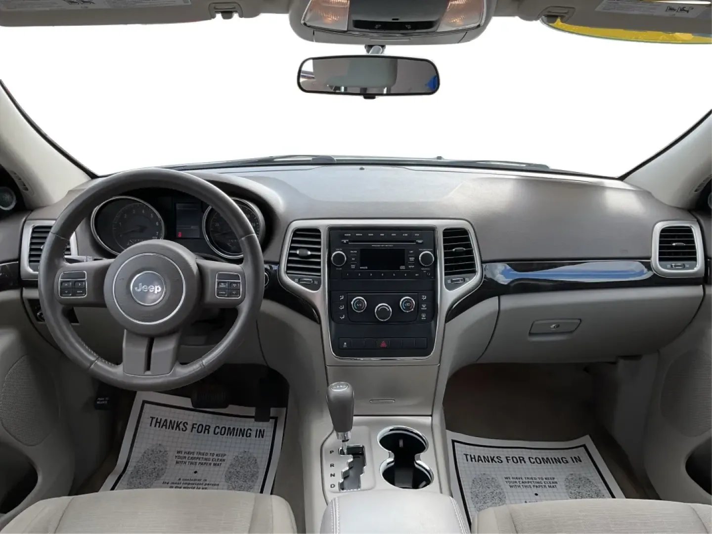 2012 Jeep Grand Cherokee Laredo (1C4RJFAG1CC) with an Other engine, located at 1230 East Main St, Xenia, OH, 45385, (937) 908-9800, 39.688026, -83.910172 - Are you ready to elevate your adventures with a rugged yet refined SUV? Look no further than this 2012 Jeep Grand Cherokee Laredo, now available at Advantage Car and Credit in Xenia, OH. This versatile vehicle is perfect for families embarking on weekend getaways, commuters tackling long drives, or - Photo#21