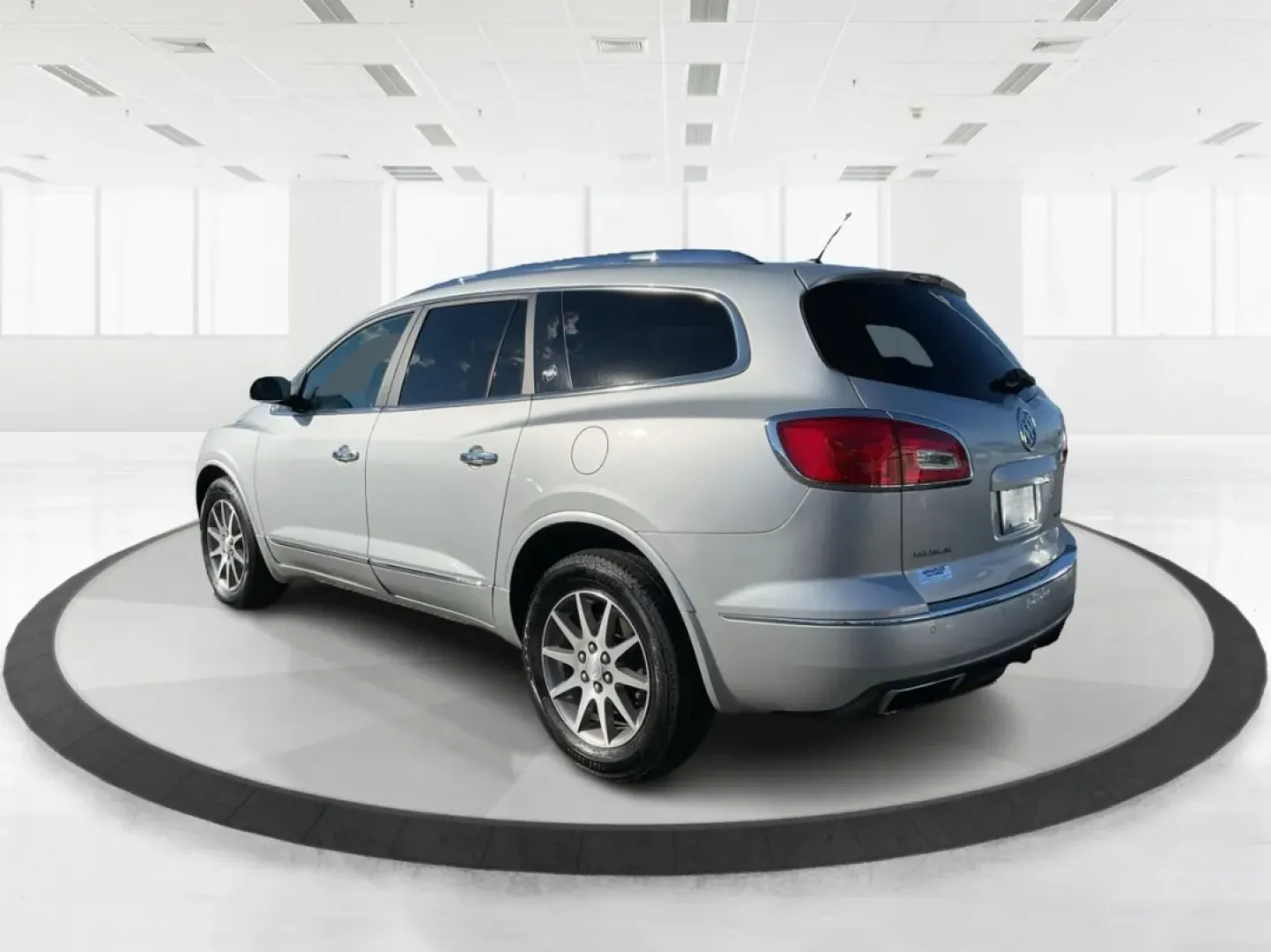 2015 Buick Enclave Leather (5GAKRBKD3FJ) with an 3.6L V-6 gasoline direct injection engine, located at 1230 East Main St, Xenia, OH, 45385, (937) 908-9800, 39.688026, -83.910172 - **Discover Your Next Adventure with the 2015 Buick Enclave at Advantage Car and Credit - Piqua!**<br /> <br /> Are you ready to elevate your family adventures or daily commutes? The 2015 Buick Enclave is the perfect vehicle for growing families and weekend explorers alike. With its spacious interior - Photo#3