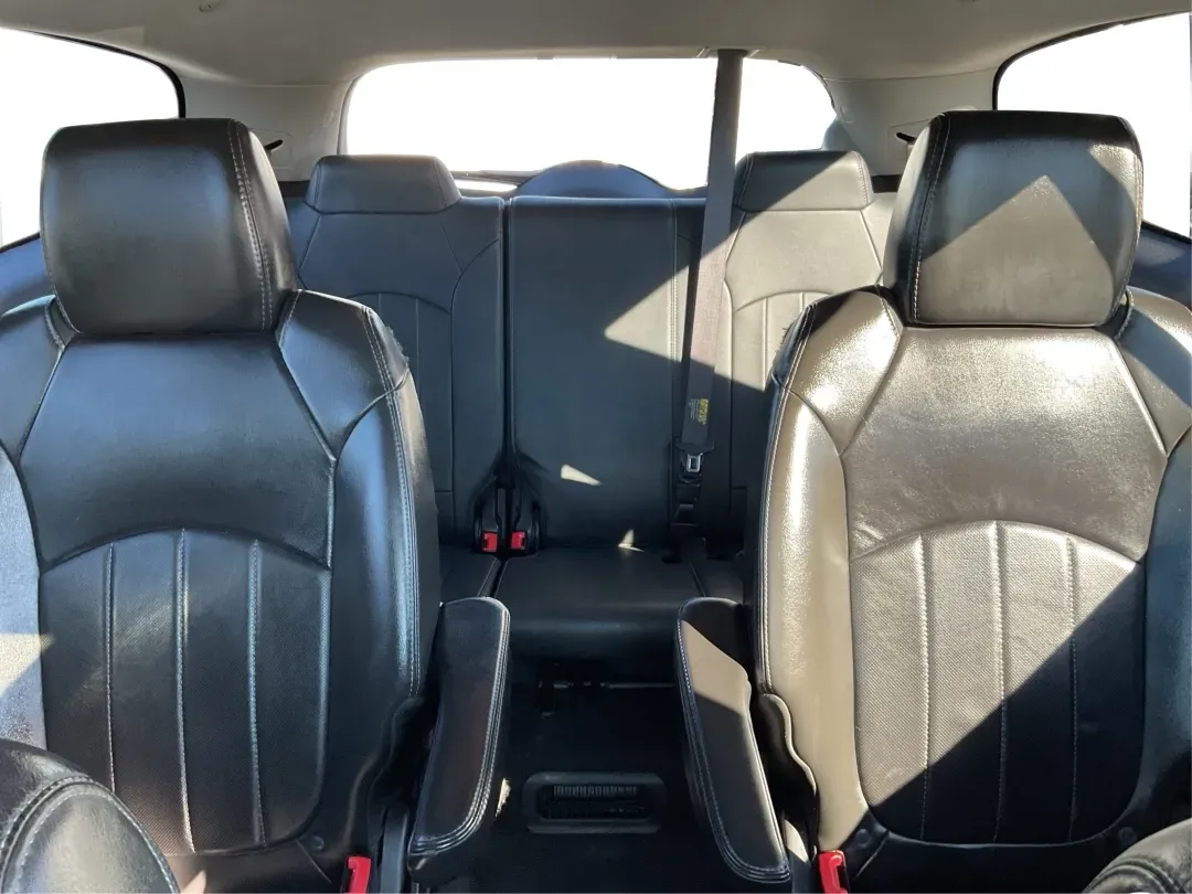 2015 Buick Enclave Leather (5GAKRBKD3FJ) with an 3.6L V-6 gasoline direct injection engine, 6-Speed Automatic Overdrive transmission, located at 4508 South Dixie Dr, Moraine, OH, 45439, (937) 908-9800, 39.689976, -84.218452 - **Discover Your Next Adventure with the 2015 Buick Enclave at Advantage Car and Credit - Piqua!**<br /> <br /> Are you ready to elevate your family adventures or daily commutes? The 2015 Buick Enclave is the perfect vehicle for growing families and weekend explorers alike. With its spacious interior - Photo#13