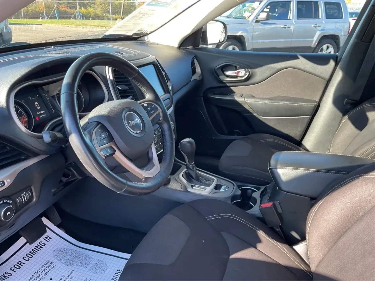 2015 Jeep Cherokee Latitude (1C4PJMCS5FW) with an Other engine, located at 4508 South Dixie Dr, Moraine, OH, 45439, (937) 908-9800, 39.689976, -84.218452 - **Adventure Awaits with the 2015 Jeep Cherokee Latitude at Advantage Car and Credit Moraine**<br /> <br /> Are you ready to elevate your lifestyle with a rugged yet refined vehicle? Whether you're commuting through the bustling streets of Moraine or embarking on a weekend adventure to nearby attrac - Photo#9