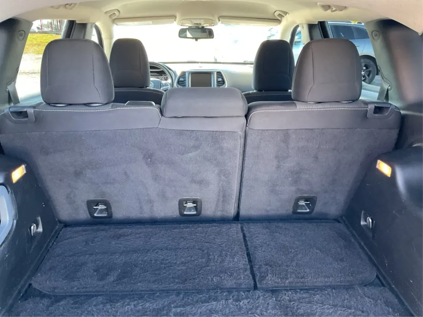 2015 Jeep Cherokee Latitude (1C4PJMCS5FW) with an Other engine, located at 4508 South Dixie Dr, Moraine, OH, 45439, (937) 908-9800, 39.689976, -84.218452 - **Adventure Awaits with the 2015 Jeep Cherokee Latitude at Advantage Car and Credit Moraine**<br /> <br /> Are you ready to elevate your lifestyle with a rugged yet refined vehicle? Whether you're commuting through the bustling streets of Moraine or embarking on a weekend adventure to nearby attrac - Photo#12