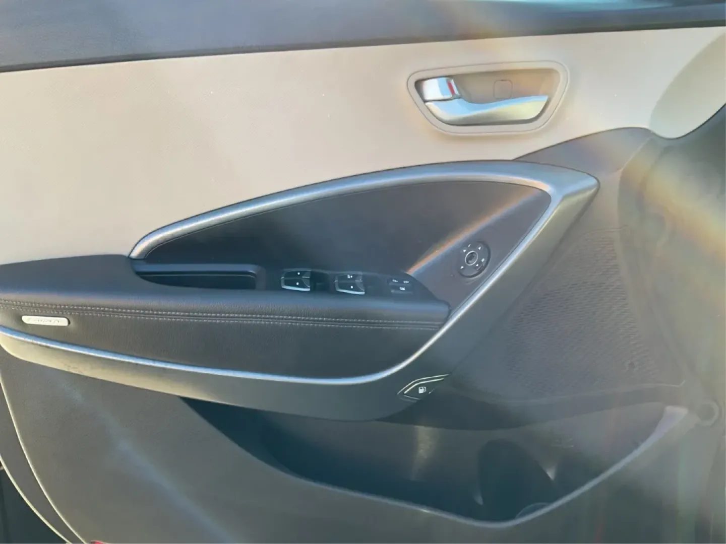 2013 Hyundai Santa Fe Sport (5XYZU3LB9DG) with an Theta II 2.4L I-4 gasoline direct injection engine, located at 880 E. National Road, Vandalia, OH, 45377, (937) 908-9800, 39.891918, -84.183594 - **Experience Freedom and Adventure in This 2013 Hyundai Santa Fe Sport!** <br /> <br /> Are you ready to take your family on unforgettable road trips or tackle your daily commute with confidence? The 2013 Hyundai Santa Fe Sport, available at Advantage Car and Credit in Vandalia, OH, is the perfect - Photo#18