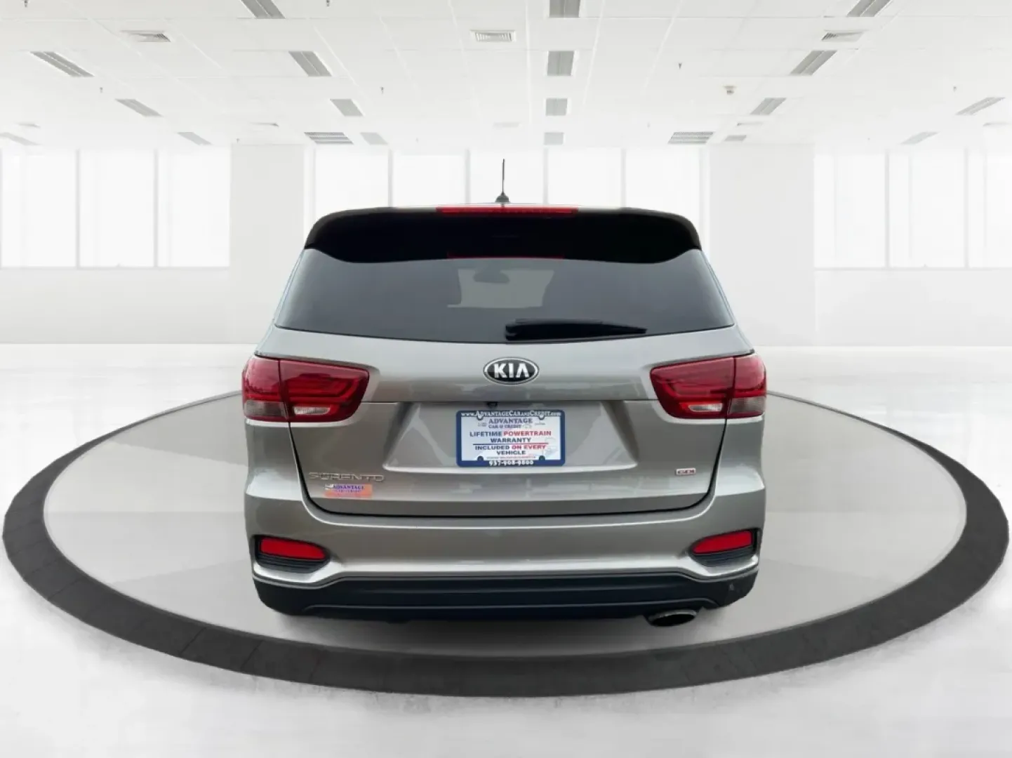 2019 Kia Sorento 2.4L LX (5XYPG4A33KG) with an 2.4L I-4 gasoline direct injection engine, located at 1951 S Dayton Lakeview Rd., New Carlisle, OH, 45344, (937) 908-9800, 39.890999, -84.050255 - **Discover Your Next Adventure with the 2019 Kia Sorento at Advantage Car and Credit!**<br /> <br /> Are you ready to elevate your lifestyle with a vehicle that perfectly blends comfort, versatility, and style? Look no further than the 2019 Kia Sorento, available now at Advantage Car and Credit in N - Photo#3