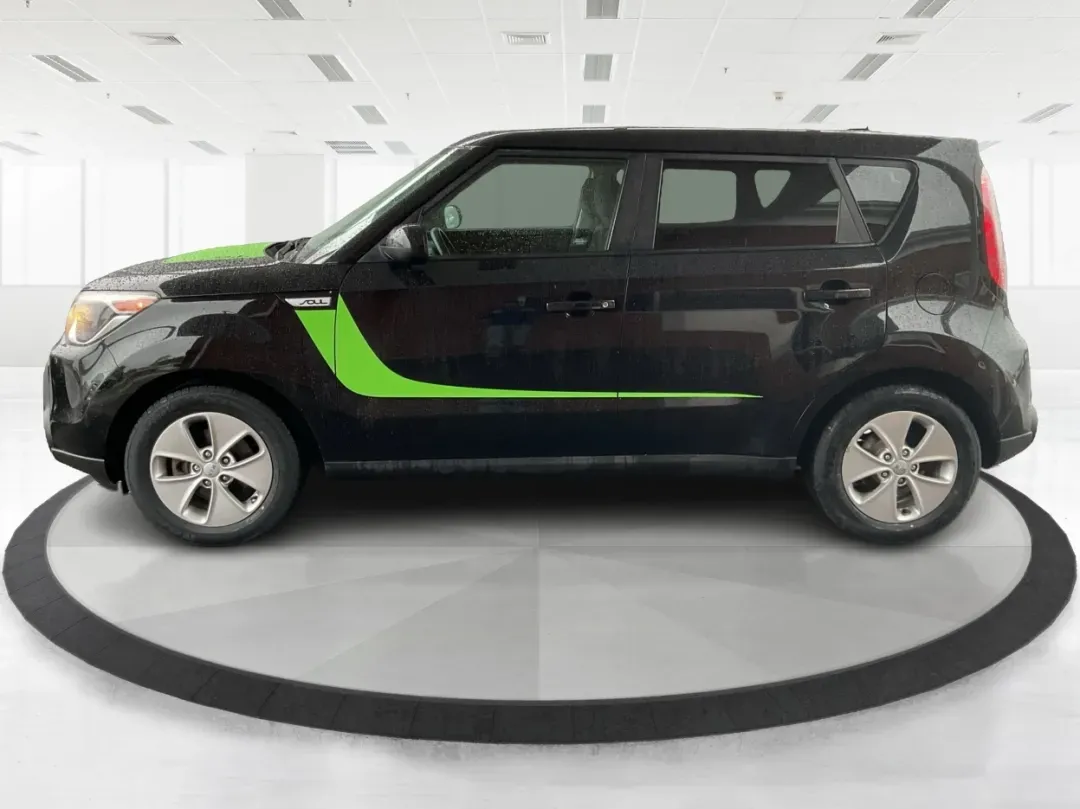 2016 Kia Soul Base (KNDJN2A25G7) with an Other engine, located at 1951 S Dayton Lakeview Rd., New Carlisle, OH, 45344, (937) 908-9800, 39.890999, -84.050255 - 2016 Kia Soul Base - Photo#5