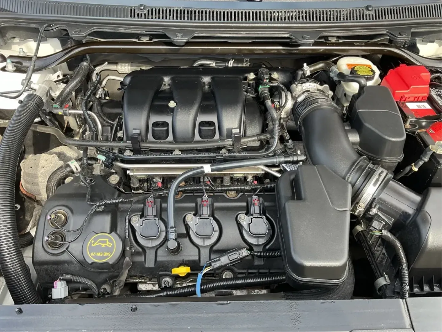 2015 Ford Flex SEL (2FMHK6C89FB) with an 3.5L V-6 DOHC engine, located at 4508 South Dixie Dr, Moraine, OH, 45439, (937) 908-9800, 39.689976, -84.218452 - 2015 Ford Flex SEL - Photo#11