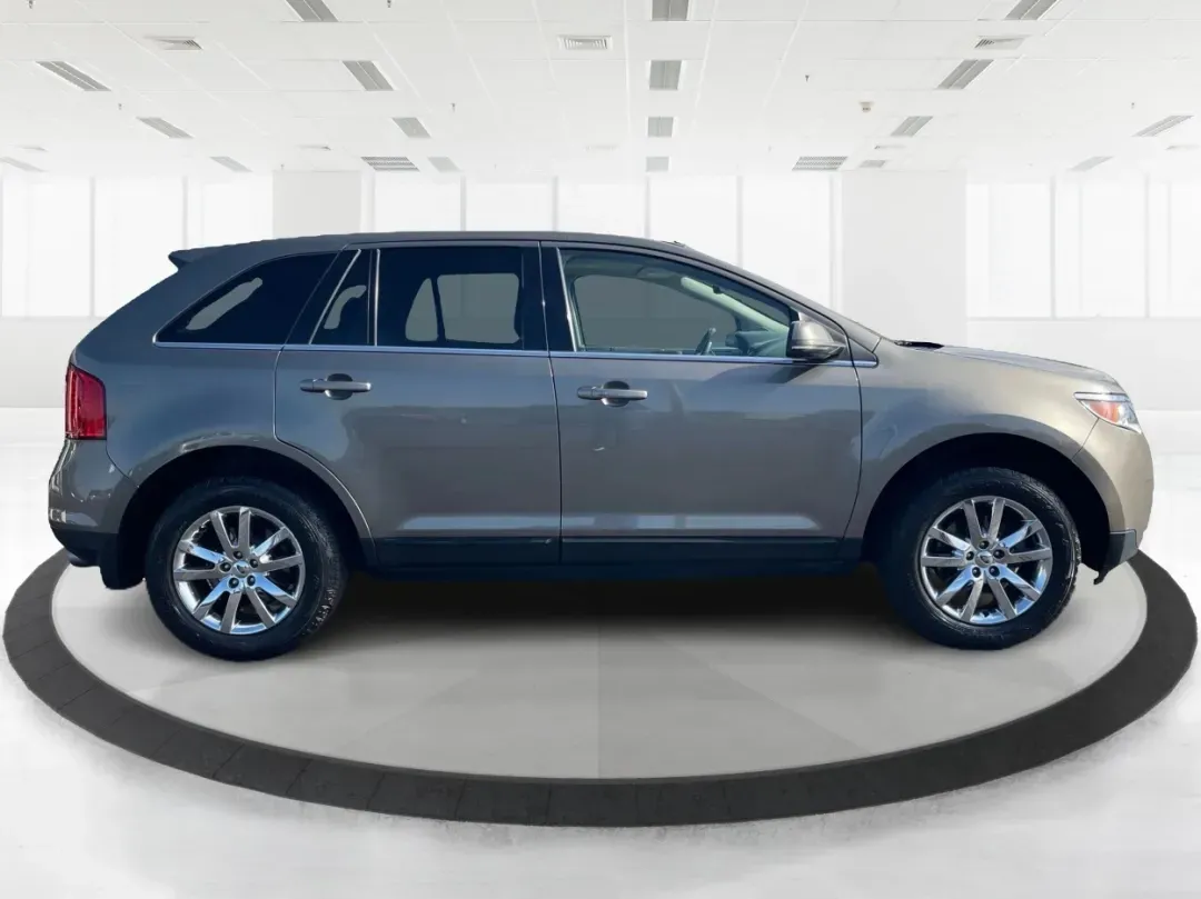 2013 Ford Edge Limited (2FMDK4KC5DB) with an 3.5L V-6 DOHC engine, located at 4508 South Dixie Dr, Moraine, OH, 45439, (937) 908-9800, 39.689976, -84.218452 - **Elevate Your Lifestyle with the 2013 Ford Edge Limited at Advantage Car and Credit - Moraine!**<br /> <br /> Are you searching for the perfect SUV that effortlessly blends comfort, functionality, and style? Look no further than the 2013 Ford Edge Limited, available now at Advantage Car and Credit - Photo#1