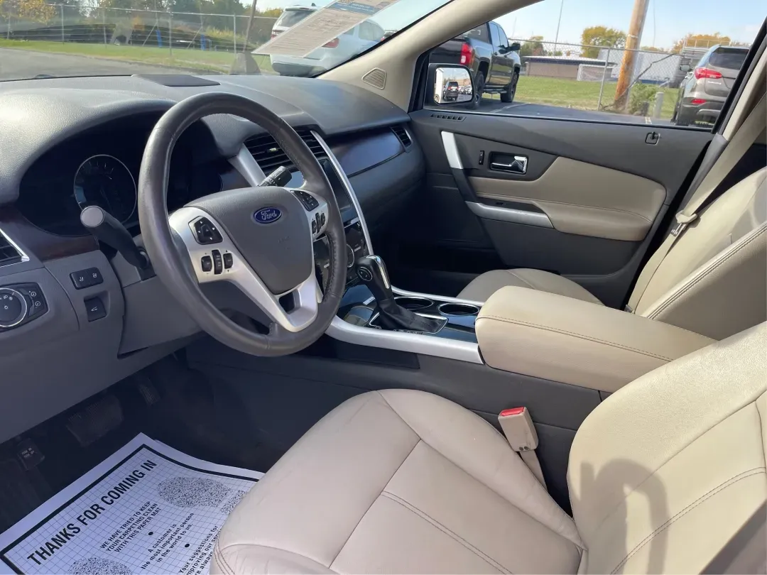 2013 Ford Edge Limited (2FMDK4KC5DB) with an 3.5L V-6 DOHC engine, located at 4508 South Dixie Dr, Moraine, OH, 45439, (937) 908-9800, 39.689976, -84.218452 - **Elevate Your Lifestyle with the 2013 Ford Edge Limited at Advantage Car and Credit - Moraine!**<br /> <br /> Are you searching for the perfect SUV that effortlessly blends comfort, functionality, and style? Look no further than the 2013 Ford Edge Limited, available now at Advantage Car and Credit - Photo#9