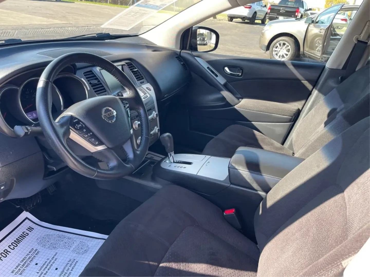 2013 Nissan Murano SV (JN8AZ1MW6DW) with an 3.5L V-6 DOHC engine, located at 401 Woodman Dr, Riverside, OH, 45431, (937) 908-9800, 39.760899, -84.123421 - **Discover the Perfect SUV for Weekend Adventures and Daily Commuting!**<br /> <br /> Are you searching for a reliable vehicle that effortlessly transitions from daily commutes to weekend getaways? Look no further than this stunning 2013 Nissan Murano SV, available now at Advantage Car and Credit - - Photo#9