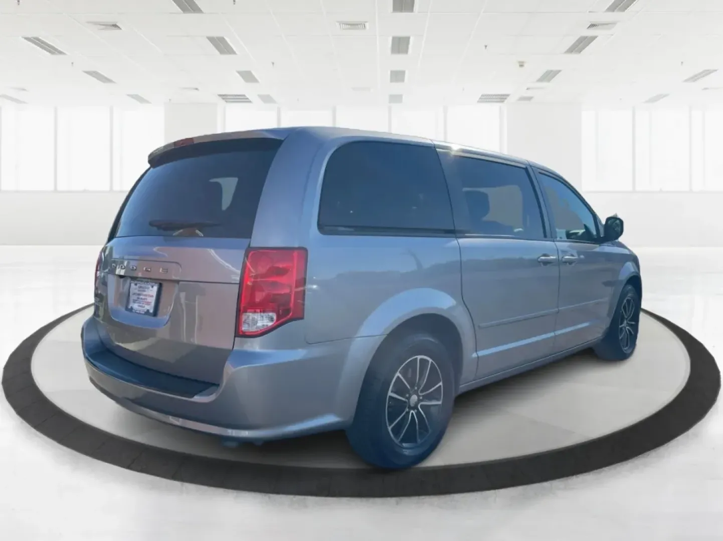 2017 Dodge Grand Caravan SE Plus (2C4RDGBGXHR) with an Pentastar 3.6L V-6 DOHC engine, located at 1230 East Main St, Xenia, OH, 45385, (937) 908-9800, 39.688026, -83.910172 - Are you ready to hit the road for family adventures or daily commutes? The 2017 Dodge Grand Caravan SE Plus is your ideal companion, blending comfort, versatility, and reliability in one stylish package. Perfect for growing families or anyone in need of a spacious ride, this passenger van is designe - Photo#2