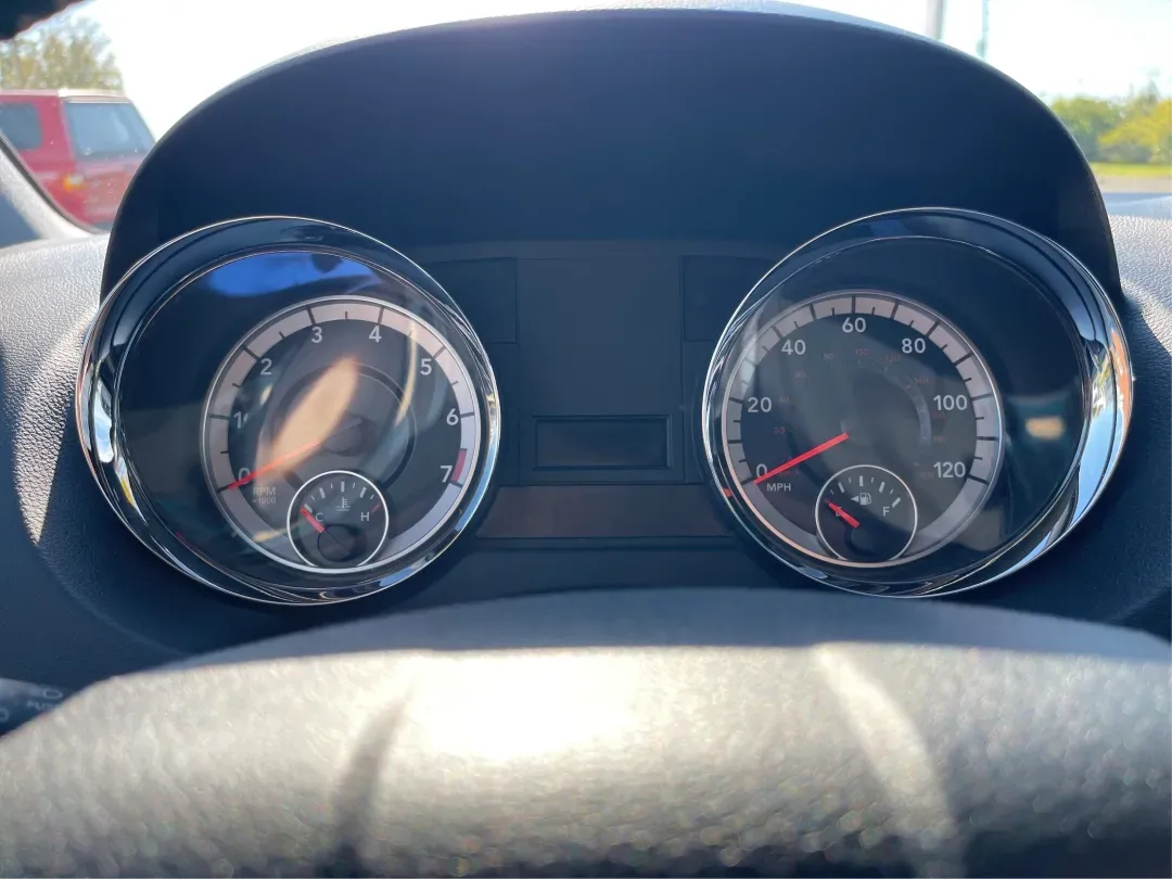 2017 Dodge Grand Caravan SE Plus (2C4RDGBGXHR) with an Pentastar 3.6L V-6 DOHC engine, located at 1230 East Main St, Xenia, OH, 45385, (937) 908-9800, 39.688026, -83.910172 - 2017 Dodge Grand Caravan SE Plus - Photo#15