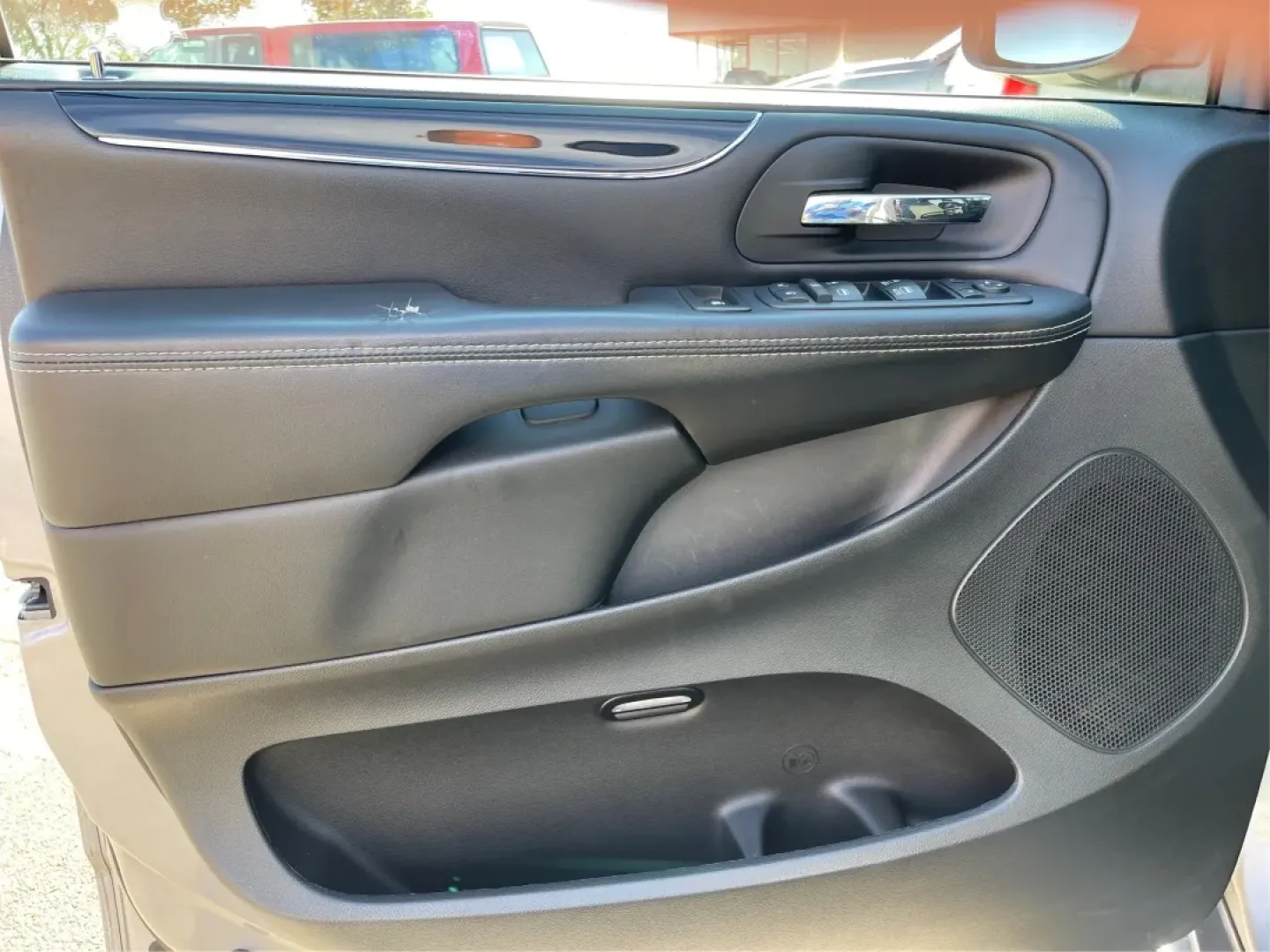 2017 Dodge Grand Caravan SE Plus (2C4RDGBGXHR) with an Pentastar 3.6L V-6 DOHC engine, located at 1230 East Main St, Xenia, OH, 45385, (937) 908-9800, 39.688026, -83.910172 - Are you ready to hit the road for family adventures or daily commutes? The 2017 Dodge Grand Caravan SE Plus is your ideal companion, blending comfort, versatility, and reliability in one stylish package. Perfect for growing families or anyone in need of a spacious ride, this passenger van is designe - Photo#19