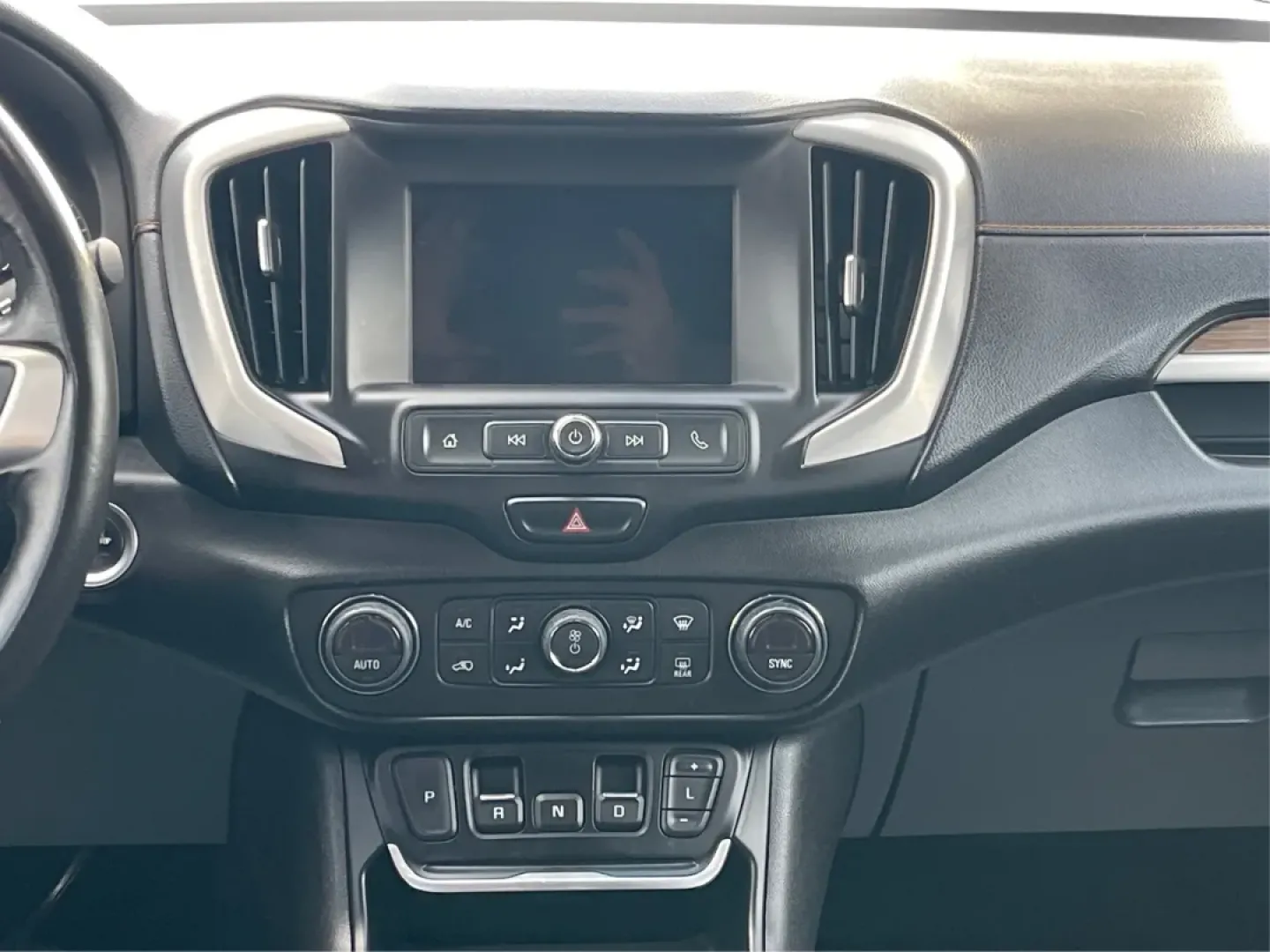 2018 GMC Terrain SLE (3GKALTEV3JL) with an Other engine, located at 8750 N County Rd 25A, Piqua, OH, 45356, (937) 908-9800, 40.164391, -84.232513 - **Adventure Awaits with the 2018 GMC Terrain SLE at Advantage Car and Credit - Piqua!**<br /> <br /> Are you on the lookout for a versatile SUV that adapts to your lifestyle, whether you're taking the kids to school, heading to work, or embarking on a weekend getaway? Look no further! The 2018 GMC T - Photo#13