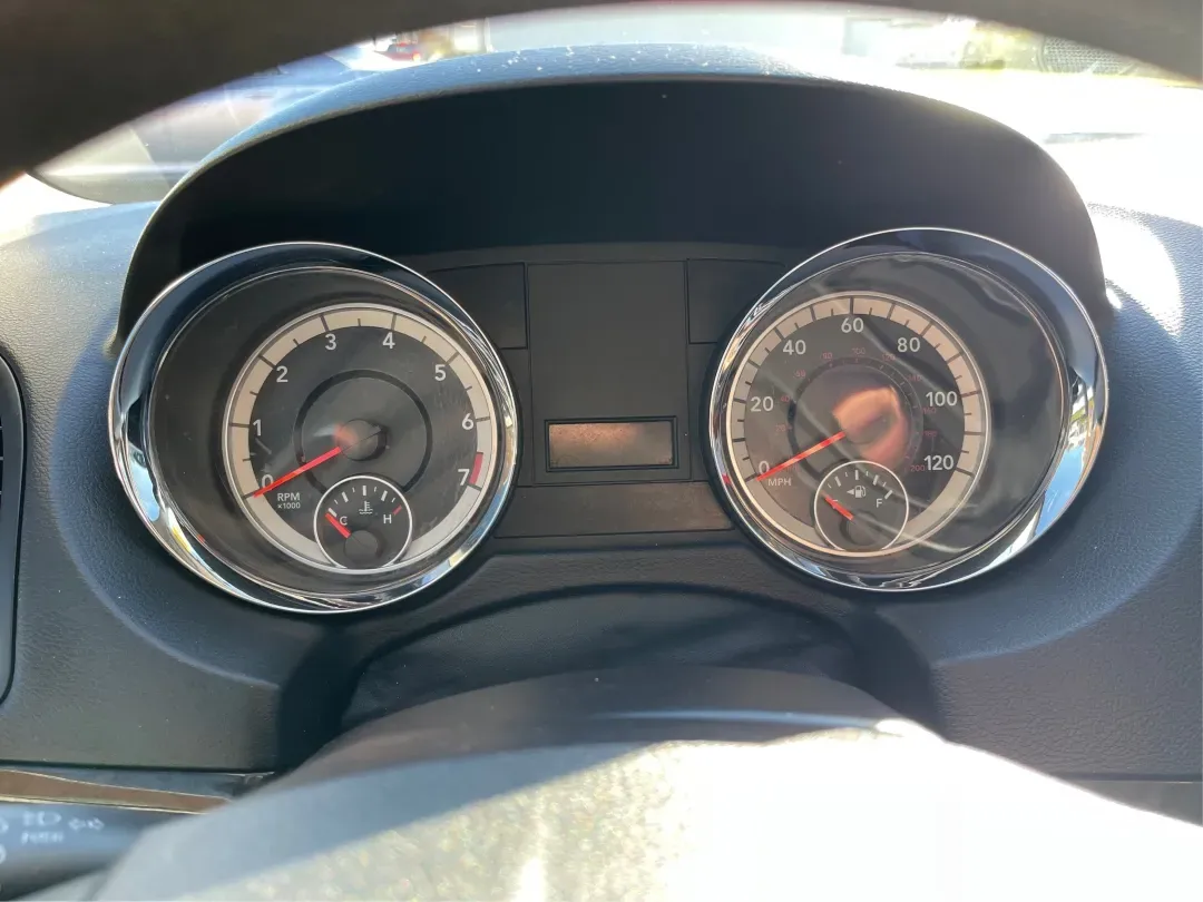 2016 Dodge Grand Caravan SE (2C4RDGBG0GR) with an Pentastar 3.6L V-6 DOHC engine, located at 1230 East Main St, Xenia, OH, 45385, (937) 908-9800, 39.688026, -83.910172 - **Experience the Freedom of Family Adventures with the 2016 Dodge Grand Caravan SE!** <br /> <br /> Are you in search of the perfect vehicle for family road trips, daily commutes, or weekend adventures? Look no further than the 2016 Dodge Grand Caravan SE, available at Advantage Car and Credit in X - Photo#15