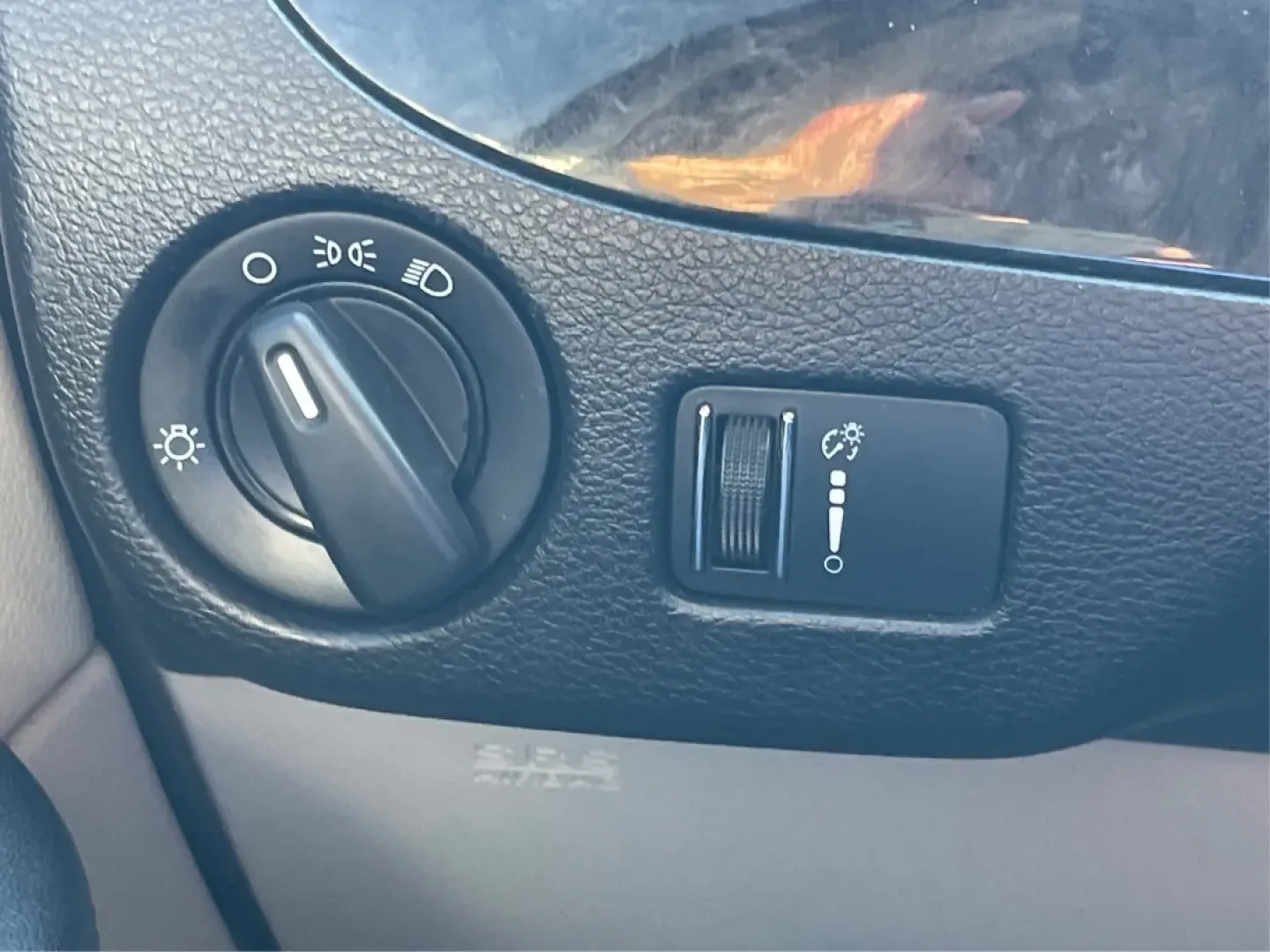 2016 Dodge Grand Caravan SE (2C4RDGBG0GR) with an Pentastar 3.6L V-6 DOHC engine, located at 1230 East Main St, Xenia, OH, 45385, (937) 908-9800, 39.688026, -83.910172 - **Experience the Freedom of Family Adventures with the 2016 Dodge Grand Caravan SE!** <br /> <br /> Are you in search of the perfect vehicle for family road trips, daily commutes, or weekend adventures? Look no further than the 2016 Dodge Grand Caravan SE, available at Advantage Car and Credit in X - Photo#17