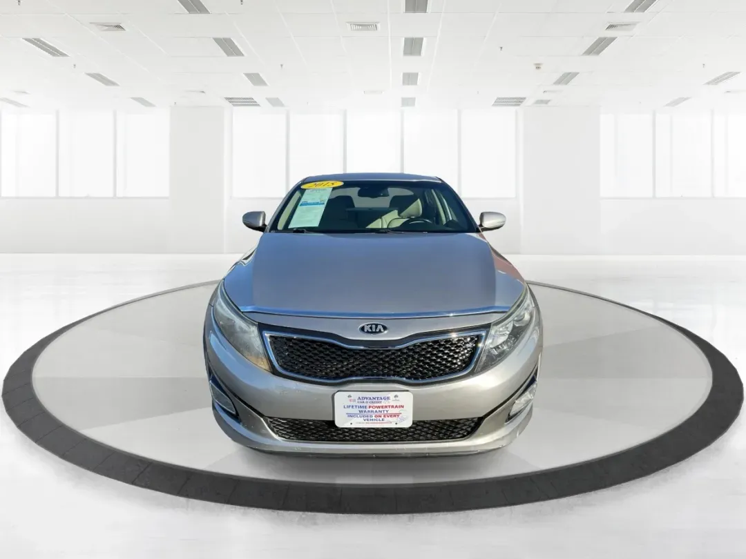 2015 Kia Optima EX (5XXGN4A74FG) with an Theta II 2.4L I-4 gasoline direct injection engine, 6-Speed Automatic transmission, located at 4508 South Dixie Dr, Moraine, OH, 45439, (937) 908-9800, 39.689976, -84.218452 - Experience the perfect blend of style, comfort, and reliability with this 2015 Kia Optima EX at Advantage Car and Credit in Xenia, OH. Whether you're embarking on daily commutes, family road trips, or simply looking for a trusty companion for your adventures, this vehicle is designed to meet your di - Photo#7