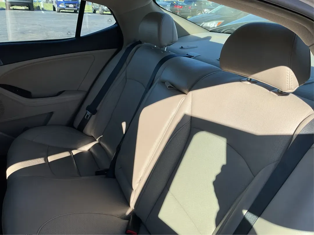 2015 Kia Optima EX (5XXGN4A74FG) with an Theta II 2.4L I-4 gasoline direct injection engine, 6-Speed Automatic transmission, located at 4508 South Dixie Dr, Moraine, OH, 45439, (937) 908-9800, 39.689976, -84.218452 - Experience the perfect blend of style, comfort, and reliability with this 2015 Kia Optima EX at Advantage Car and Credit in Xenia, OH. Whether you're embarking on daily commutes, family road trips, or simply looking for a trusty companion for your adventures, this vehicle is designed to meet your di - Photo#10