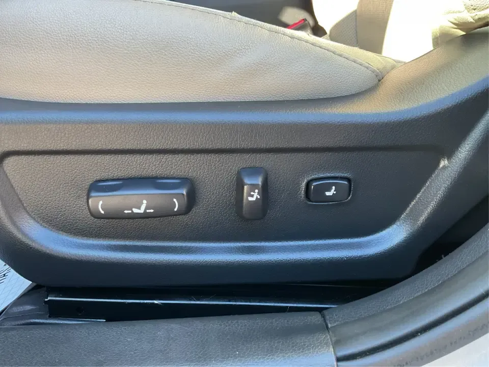 2015 Kia Optima EX (5XXGN4A74FG) with an Theta II 2.4L I-4 gasoline direct injection engine, 6-Speed Automatic transmission, located at 1184 Kauffman Ave, Fairborn, OH, 45324, (937) 908-9800, 39.807072, -84.030914 - Experience the perfect blend of style, comfort, and reliability with this 2015 Kia Optima EX at Advantage Car and Credit in Xenia, OH. Whether you're embarking on daily commutes, family road trips, or simply looking for a trusty companion for your adventures, this vehicle is designed to meet your di - Photo#17