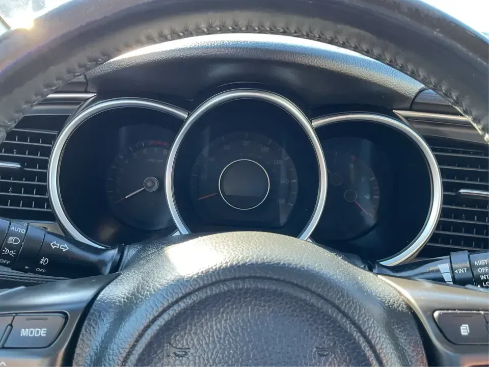 2015 Kia Optima EX (5XXGN4A74FG) with an Theta II 2.4L I-4 gasoline direct injection engine, 6-Speed Automatic transmission, located at 1099 N County Rd 25A , Troy, OH, 45373, (937) 908-9800, 40.057079, -84.212883 - Experience the perfect blend of style, comfort, and reliability with this 2015 Kia Optima EX at Advantage Car and Credit in Xenia, OH. Whether you're embarking on daily commutes, family road trips, or simply looking for a trusty companion for your adventures, this vehicle is designed to meet your di - Photo#15