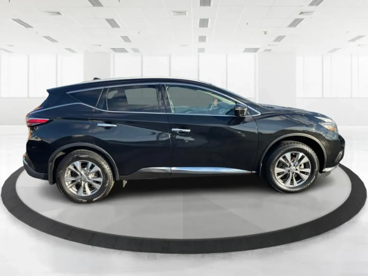 2018 Nissan Murano SL (5N1AZ2MG3JN) with an 3.5L V-6 DOHC engine, located at 880 E. National Road, Vandalia, OH, 45377, (937) 908-9800, 39.891918, -84.183594 - **Discover Your Next Adventure with the 2018 Nissan Murano SL Perfect for Growing Families and Weekend Getaways!**<br /> <br /> Are you ready to elevate your driving experience? At Advantage Car and Credit in Vandalia, OH, we are excited to offer a superb 2018 Nissan Murano SL that perfectly balanc - Photo#1