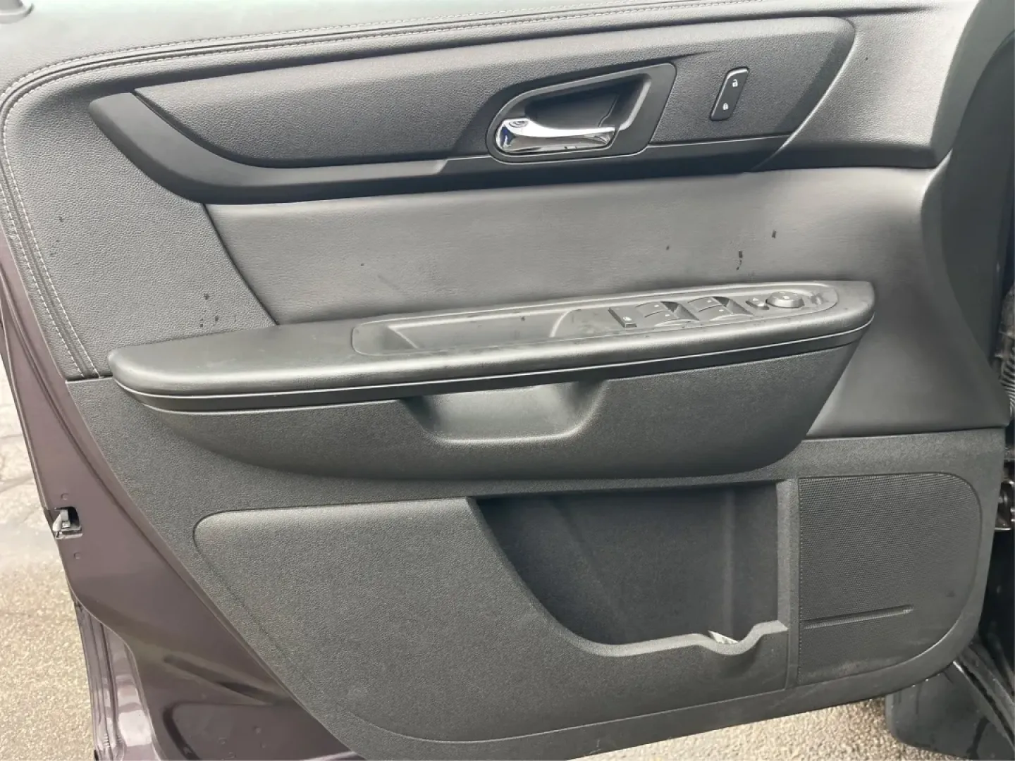 2015 GMC Acadia SLE-2 (1GKKVPKD4FJ) with an 3.6L V-6 gasoline direct injection engine, located at 1099 N County Rd 25A , Troy, OH, 45373, (937) 908-9800, 40.057079, -84.212883 - **Explore the Open Road with the 2015 GMC Acadia SLE-2 Your Family's Adventure Awaits!**<br /> <br /> Are you ready to elevate your family adventures? The 2015 GMC Acadia SLE-2 is the perfect choice for families seeking both comfort and versatility. With its spacious interior, powerful performance, - Photo#19