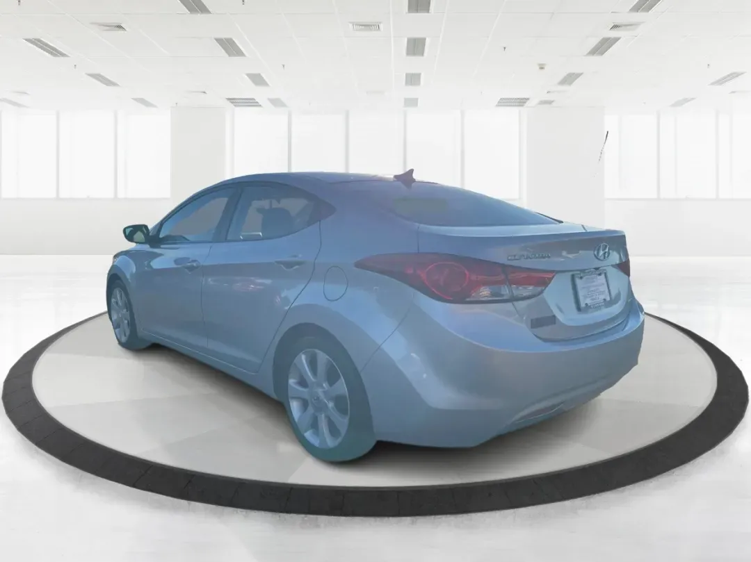 2013 Hyundai Elantra Limited (5NPDH4AE8DH) with an 1.8L I-4 DOHC engine, located at 1099 N County Rd 25A , Troy, OH, 45373, (937) 908-9800, 40.057079, -84.212883 - Elevate your daily commute and family adventures with the versatile and stylish 2013 Hyundai Elantra Limited, available now at Advantage Car and Credit - Troy. This exceptional sedan is designed for those who appreciate a blend of comfort, efficiency, and advanced technology, making it an ideal choi - Photo#4