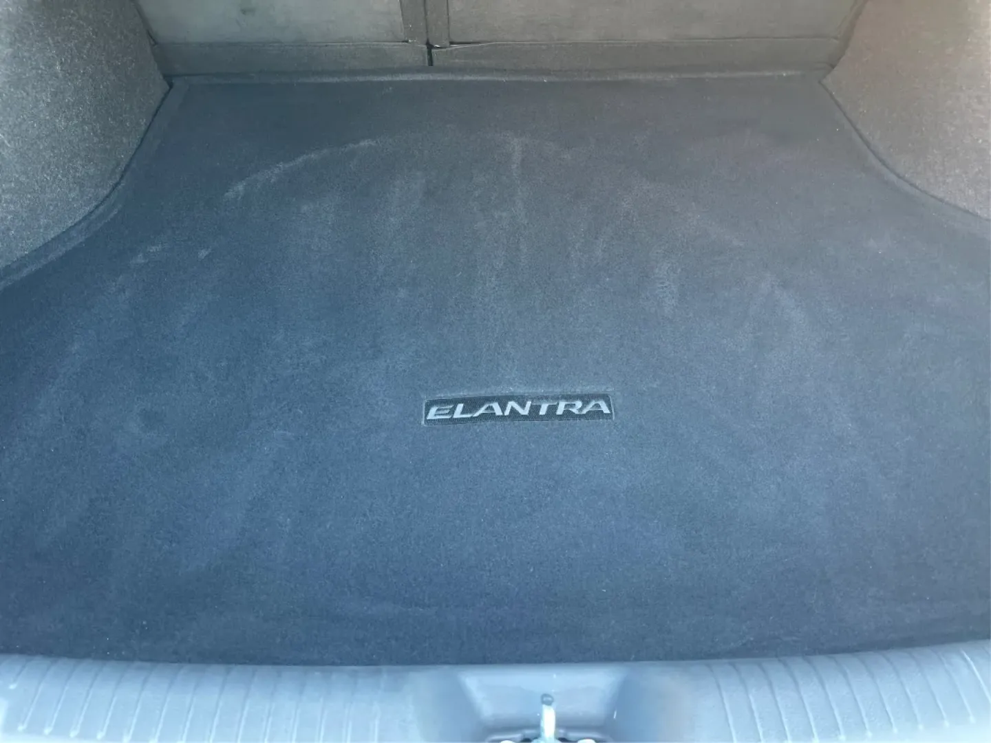 2013 Hyundai Elantra Limited (5NPDH4AE8DH) with an 1.8L I-4 DOHC engine, located at 1099 N County Rd 25A , Troy, OH, 45373, (937) 908-9800, 40.057079, -84.212883 - Elevate your daily commute and family adventures with the versatile and stylish 2013 Hyundai Elantra Limited, available now at Advantage Car and Credit - Troy. This exceptional sedan is designed for those who appreciate a blend of comfort, efficiency, and advanced technology, making it an ideal choi - Photo#12