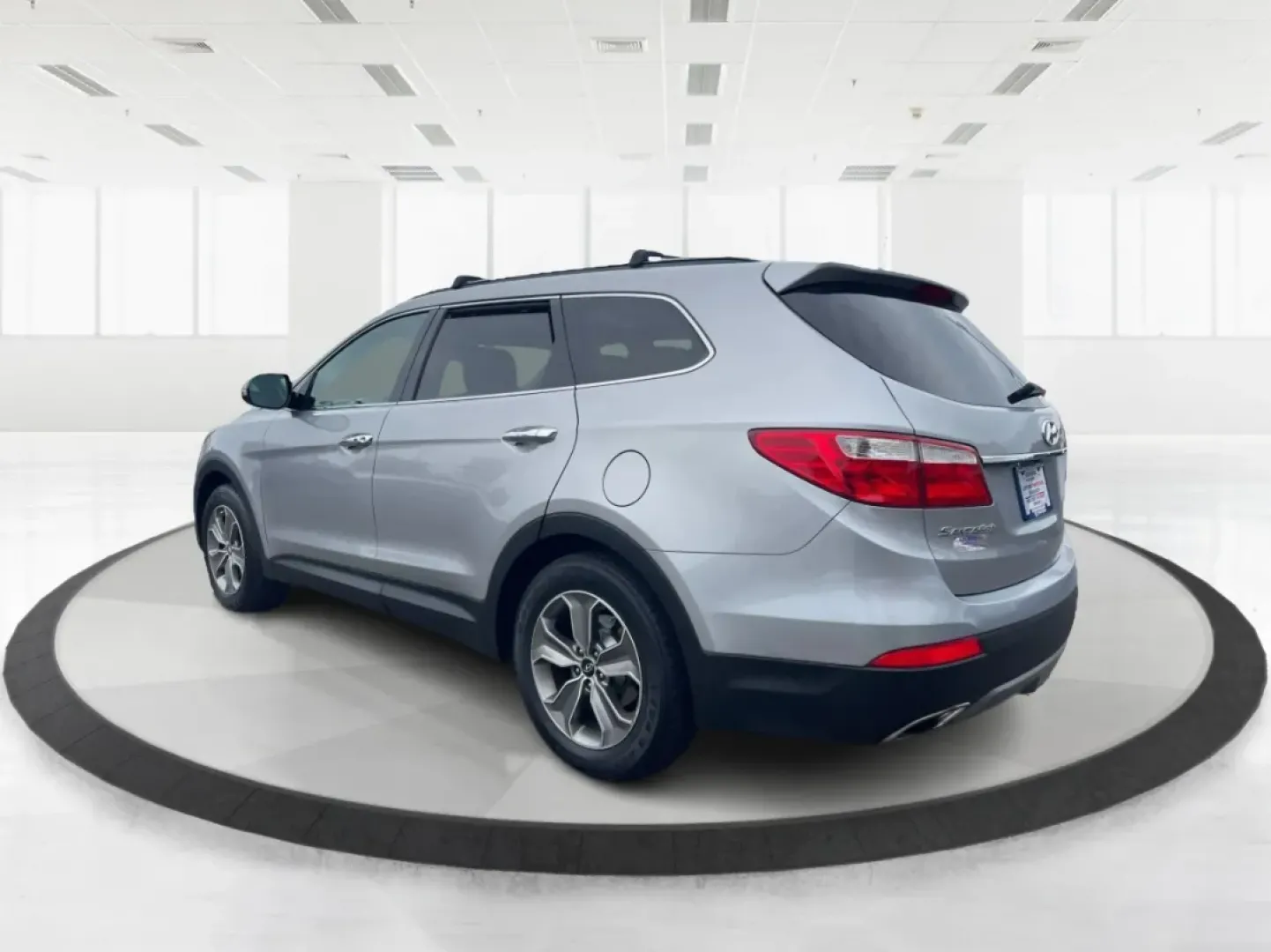 2014 Hyundai Santa Fe Limited (KM8SNDHF0EU) with an Lambda II 3.3L V-6 gasoline direct injection engine, located at 1099 N County Rd 25A , Troy, OH, 45373, (937) 908-9800, 40.057079, -84.212883 - **Rediscover Adventures with the 2014 Hyundai Santa Fe Limited Perfect for Families and Explorers Alike!**<br /> <br /> Are you searching for a reliable and spacious SUV that can accommodate your growing family or be the perfect companion for weekend getaways? Look no further than this stunning 201 - Photo#4