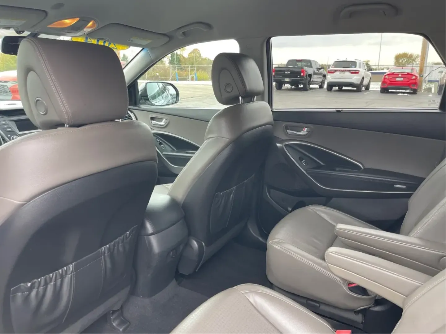 2014 Hyundai Santa Fe Limited (KM8SNDHF0EU) with an Lambda II 3.3L V-6 gasoline direct injection engine, located at 1099 N County Rd 25A , Troy, OH, 45373, (937) 908-9800, 40.057079, -84.212883 - **Rediscover Adventures with the 2014 Hyundai Santa Fe Limited Perfect for Families and Explorers Alike!**<br /> <br /> Are you searching for a reliable and spacious SUV that can accommodate your growing family or be the perfect companion for weekend getaways? Look no further than this stunning 201 - Photo#10