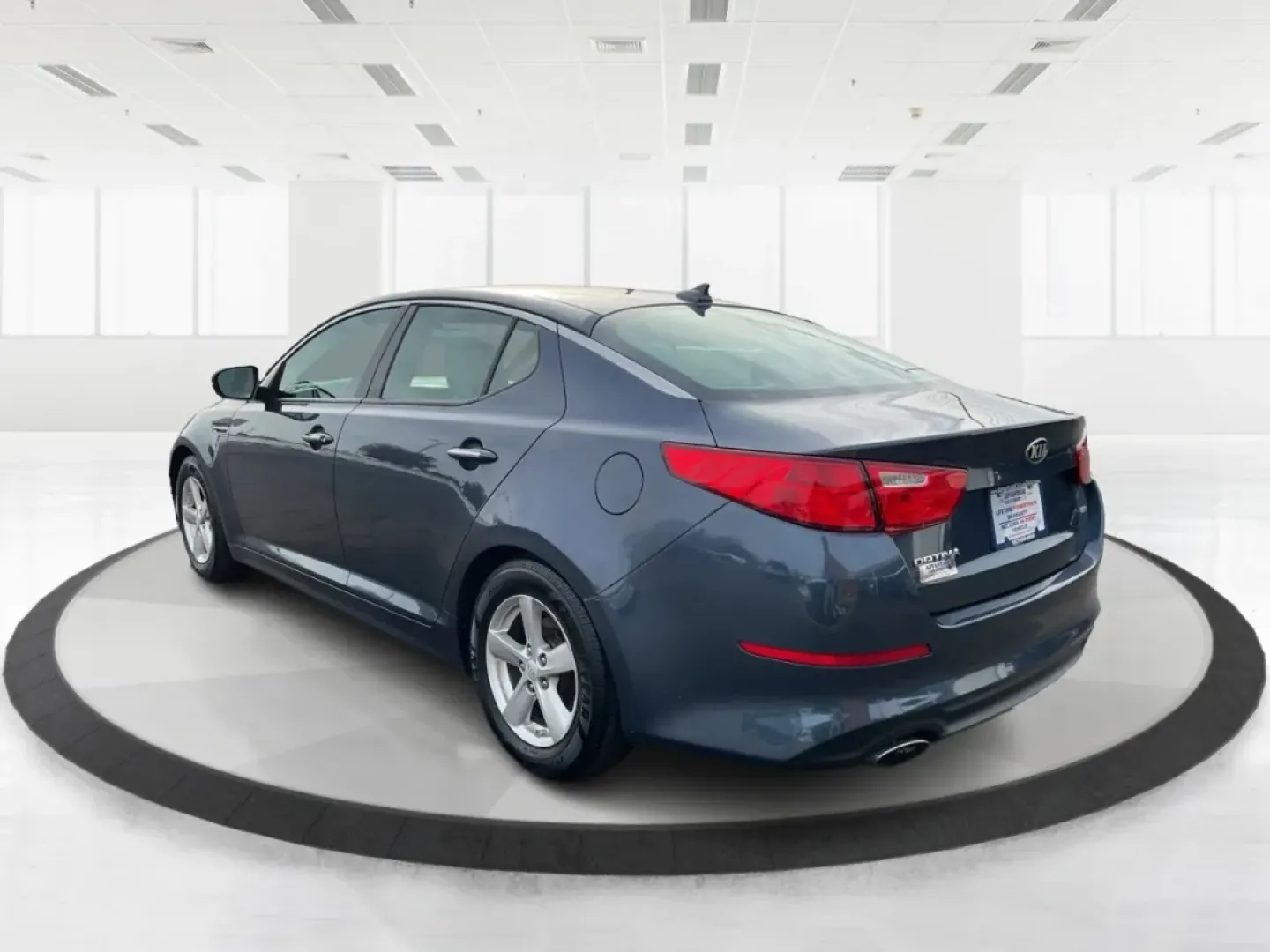 2015 Kia Optima LX (5XXGM4A77FG) with an Theta II 2.4L I-4 gasoline direct injection engine, located at 8750 N County Rd 25A, Piqua, OH, 45356, (937) 908-9800, 40.164391, -84.232513 - Are you seeking a reliable and stylish vehicle that's perfect for your daily commute or weekend getaways? Look no further than this outstanding 2015 Kia Optima LX, available now at Advantage Car and Credit in Piqua, OH! This sleek sedan combines functionality and comfort, making it an ideal choice f - Photo#4