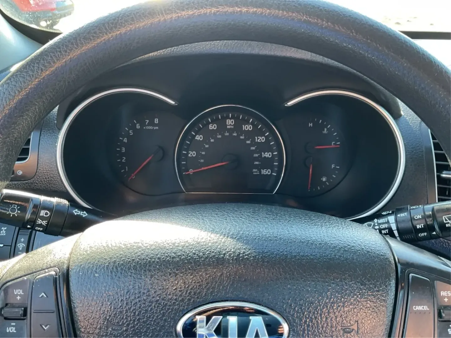 2014 Kia Sorento LX (5XYKTCA66EG) with an 2.4L I-4 gasoline direct injection engine, located at 4508 South Dixie Dr, Moraine, OH, 45439, (937) 908-9800, 39.689976, -84.218452 - ### Adventure Awaits with the 2014 Kia Sorento LX at Advantage Car and Credit - Moraine!<br /> <br /> Are you ready to elevate your family outings, weekend getaways, or daily commutes? The **2014 Kia Sorento LX** is your ultimate companion for all adventures, blending comfort, functionality, and sty - Photo#14