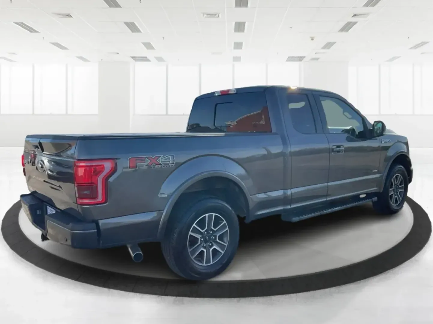 2015 Ford F-150 LARIAT (1FTEX1EPXFF) with an 2.7L V6 DOHC 24V engine, 6-Speed Automatic transmission, located at 401 Woodman Dr, Riverside, OH, 45431, (937) 908-9800, 39.760899, -84.123421 - **Discover Adventure with the 2015 Ford F-150 LARIAT at Advantage Car and Credit - Moraine!**<br /> <br /> Are you ready to elevate your lifestyle and take on new adventures? Imagine the freedom of hitting the open road, whether it's for weekend camping trips, hauling gear for your favorite hobbies, - Photo#2