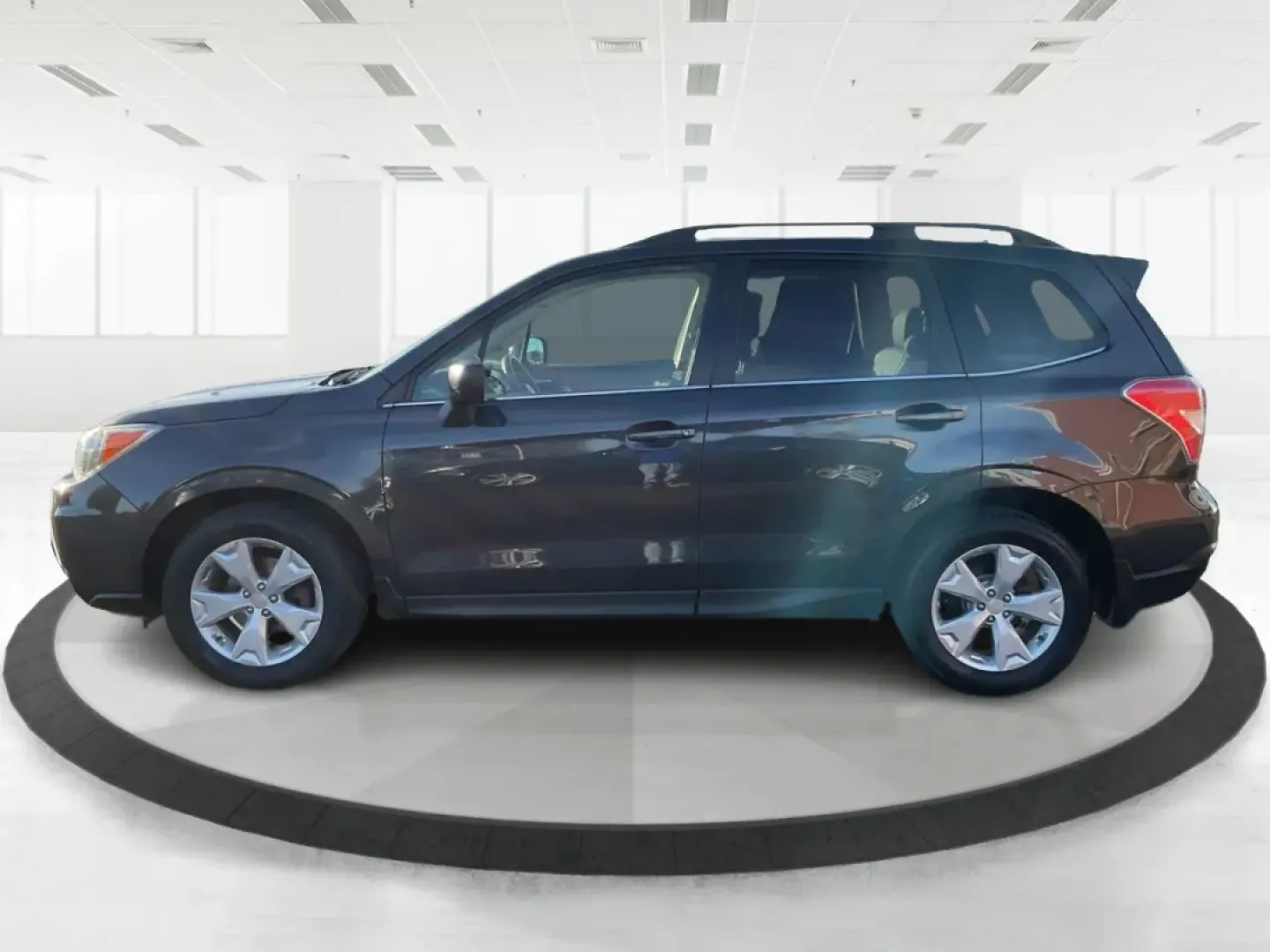 2015 Subaru Forester 2.5i Limited (JF2SJAHC5FH) with an 2.5L H-4 DOHC engine, 6-Speed Automatic transmission, located at 401 Woodman Dr, Riverside, OH, 45431, (937) 908-9800, 39.760899, -84.123421 - Looking for a reliable vehicle that can seamlessly transition from daily commutes to weekend adventures? Look no further than the 2015 Subaru Forester 2.5i Limited, available now at Advantage Car and Credit in Xenia, OH. This versatile SUV is perfect for growing families, outdoor enthusiasts, and an - Photo#5