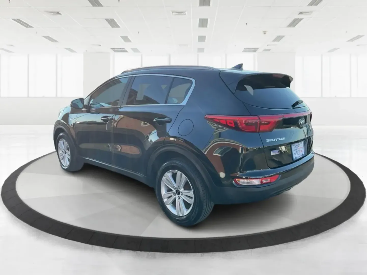 2017 Kia Sportage LX (KNDPMCACXH7) with an Theta II 2.4L I-4 gasoline direct injection engine, located at 880 E. National Road, Vandalia, OH, 45377, (937) 908-9800, 39.891918, -84.183594 - **Adventure Awaits with the 2017 Kia Sportage LX Perfect for Your Next Family Road Trip!**<br /> <br /> Looking for a reliable, stylish, and versatile vehicle that's ideal for everything from family outings to weekend getaways? Look no further than the 2017 Kia Sportage LX, available now at Advanta - Photo#4