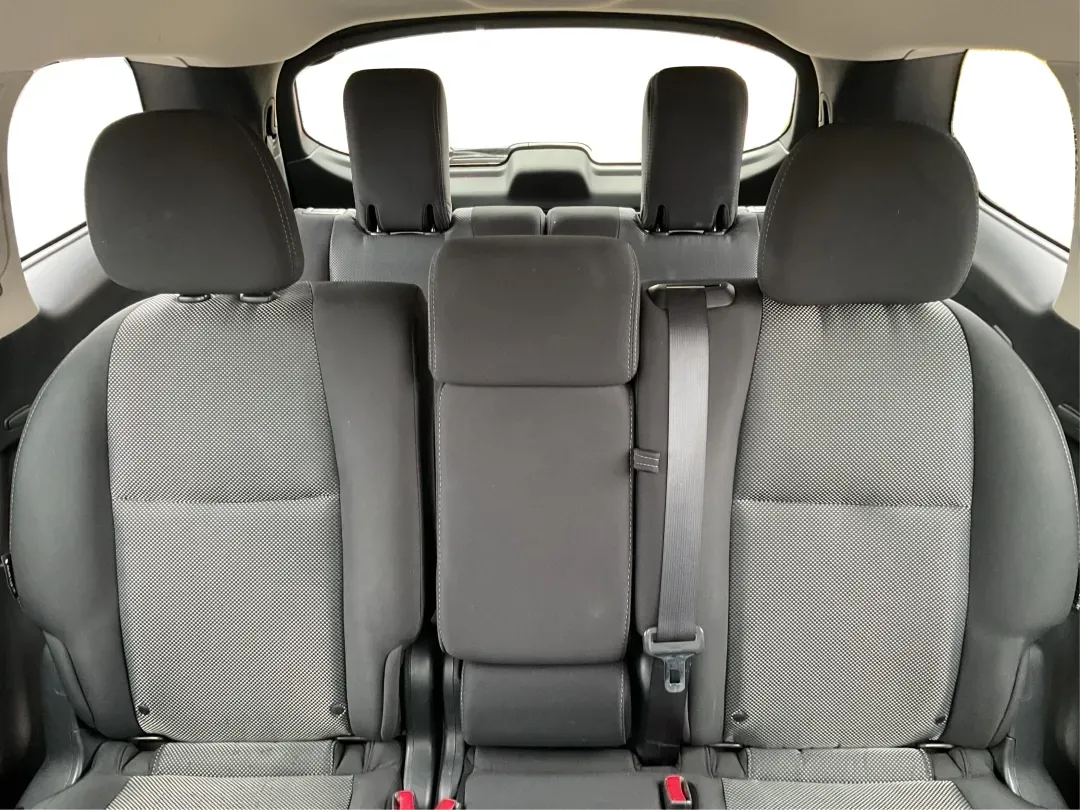 2018 Nissan Pathfinder SV (5N1DR2MM1JC) with an 3.5L V-6 gasoline direct injection engine, located at 880 E. National Road, Vandalia, OH, 45377, (937) 908-9800, 39.891918, -84.183594 - Are you ready to elevate your family adventures or weekend getaways? Look no further than the 2018 Nissan Pathfinder SV, available now at Advantage Car and Credit in Vandalia, OH. Perfectly designed for growing families, this spacious SUV is not only a reliable daily driver but also an ideal compani - Photo#14