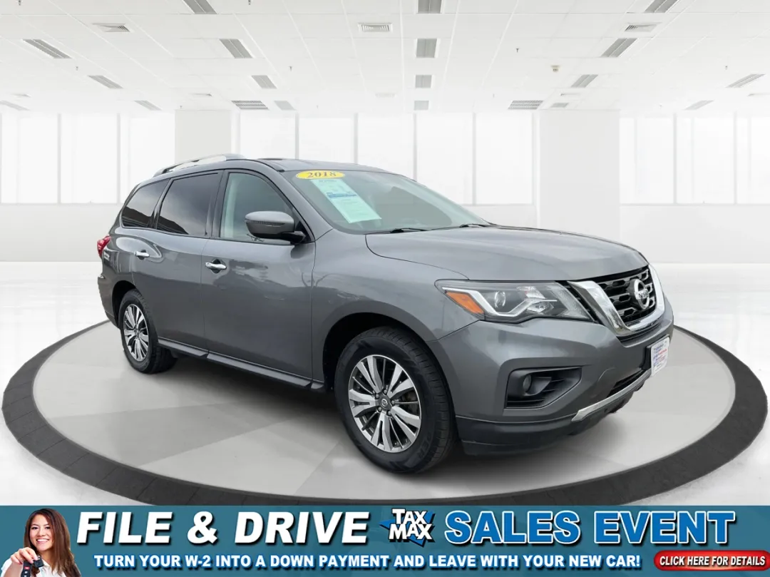 photo of 2018 Nissan Pathfinder SV