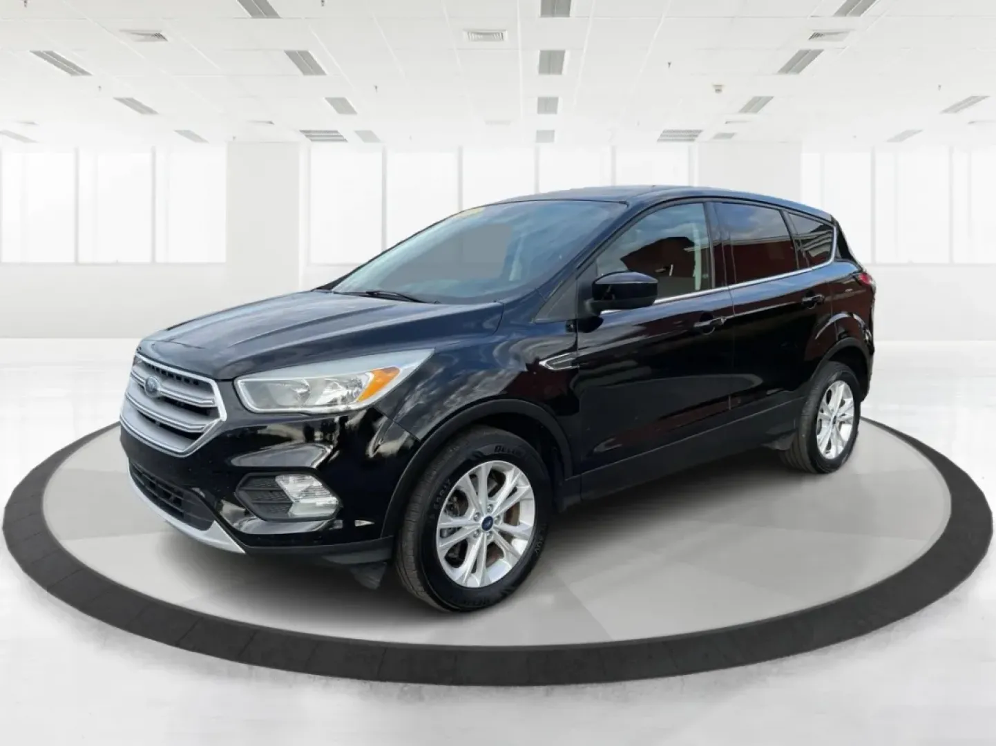 2017 Ford Escape SE (1FMCU9GD3HU) with an Other engine, located at 8750 N County Rd 25A, Piqua, OH, 45356, (937) 908-9800, 40.164391, -84.232513 - **Discover the Perfect SUV for Your Next Adventure!**<br /> <br /> Are you ready to elevate your lifestyle with a vehicle that can handle everything from daily commutes to weekend getaways? Look no further than the 2017 Ford Escape SE, now available at Advantage Car and Credit - Piqua. Located at 87 - Photo#8