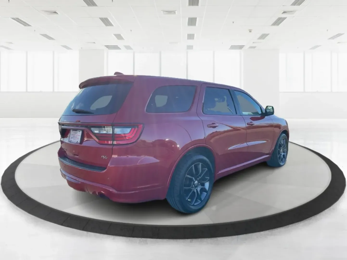 2015 Dodge Durango R/T (1C4SDJCT8FC) with an HEMI 5.7L V-8 variable valve control engine, located at 1230 East Main St, Xenia, OH, 45385, (937) 908-9800, 39.688026, -83.910172 - **Unleash Your Adventurous Spirit with the 2015 Dodge Durango R/T at Advantage Car and Credit - Troy!**<br /> <br /> Are you ready to elevate your family outings or weekend adventures? The 2015 Dodge Durango R/T is the perfect vehicle for those who demand style, performance, and versatility. Whether - Photo#2