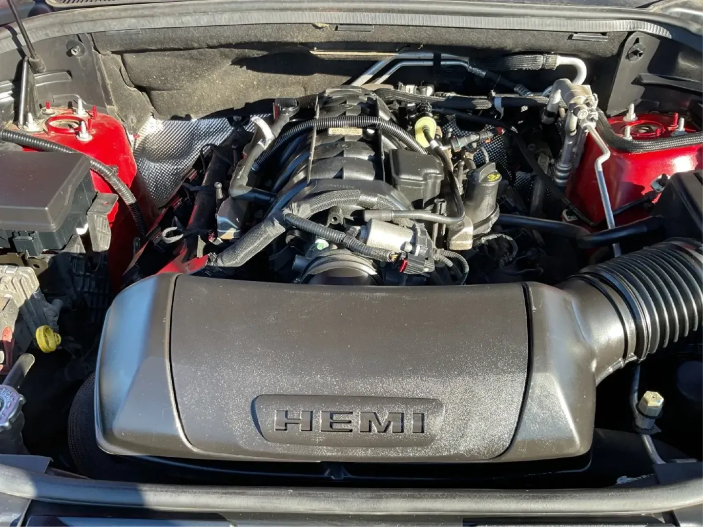 2015 Dodge Durango R/T (1C4SDJCT8FC) with an HEMI 5.7L V-8 variable valve control engine, located at 1230 East Main St, Xenia, OH, 45385, (937) 908-9800, 39.688026, -83.910172 - **Unleash Your Adventurous Spirit with the 2015 Dodge Durango R/T at Advantage Car and Credit - Troy!**<br /> <br /> Are you ready to elevate your family outings or weekend adventures? The 2015 Dodge Durango R/T is the perfect vehicle for those who demand style, performance, and versatility. Whether - Photo#10