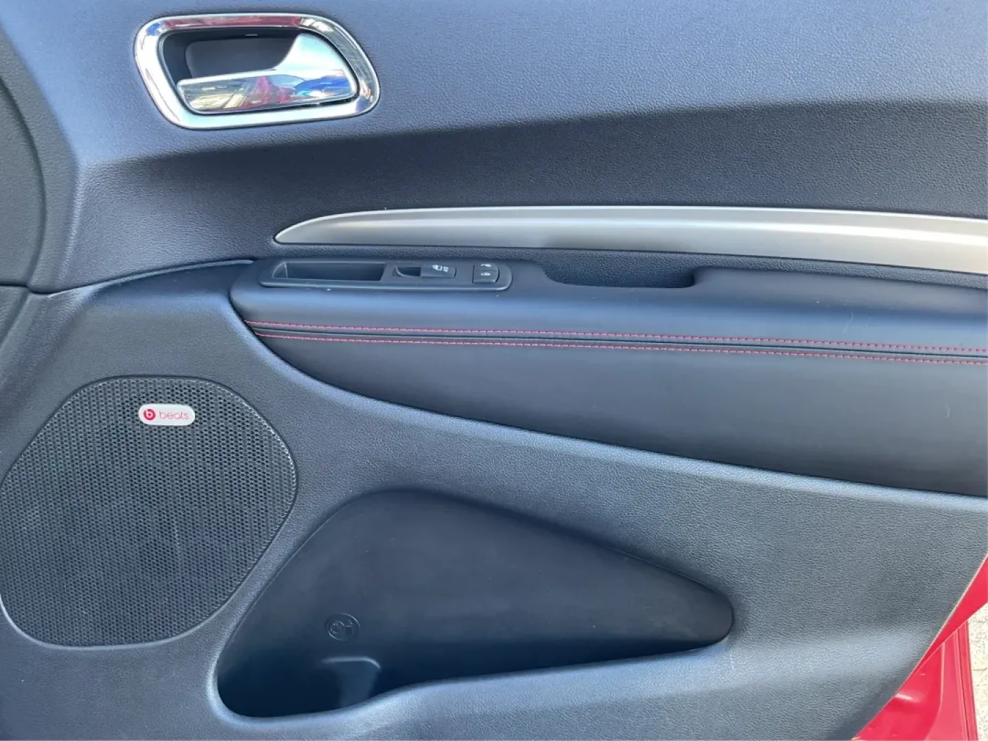 2015 Dodge Durango R/T (1C4SDJCT8FC) with an HEMI 5.7L V-8 variable valve control engine, located at 1230 East Main St, Xenia, OH, 45385, (937) 908-9800, 39.688026, -83.910172 - **Unleash Your Adventurous Spirit with the 2015 Dodge Durango R/T at Advantage Car and Credit - Troy!**<br /> <br /> Are you ready to elevate your family outings or weekend adventures? The 2015 Dodge Durango R/T is the perfect vehicle for those who demand style, performance, and versatility. Whether - Photo#19