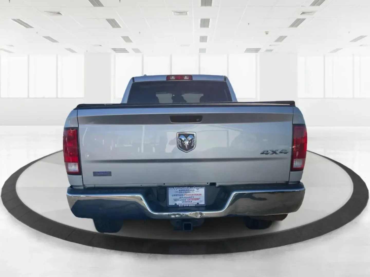 2016 Ram 1500 Tradesman (1C6RR7FT3GS) with an Other engine, located at 4508 South Dixie Dr, Moraine, OH, 45439, (937) 908-9800, 39.689976, -84.218452 - 2016 Ram 1500 Tradesman - Photo#3