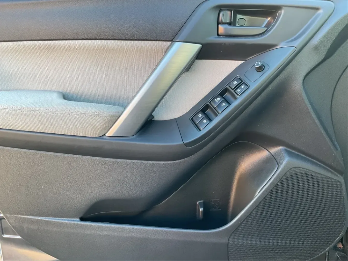 2015 Subaru Forester 2.5i Premium (JF2SJAGC9FH) with an 2.5L H-4 DOHC engine, located at 8750 N County Rd 25A, Piqua, OH, 45356, (937) 908-9800, 40.164391, -84.232513 - **Adventure Awaits: Discover the 2015 Subaru Forester 2.5i Premium at Advantage Car and Credit - Piqua!**<br /> <br /> Are you ready for your next family adventure, weekend getaway, or daily commute in a vehicle that combines safety, reliability, and comfort? Look no further than the 2015 Subaru For - Photo#18