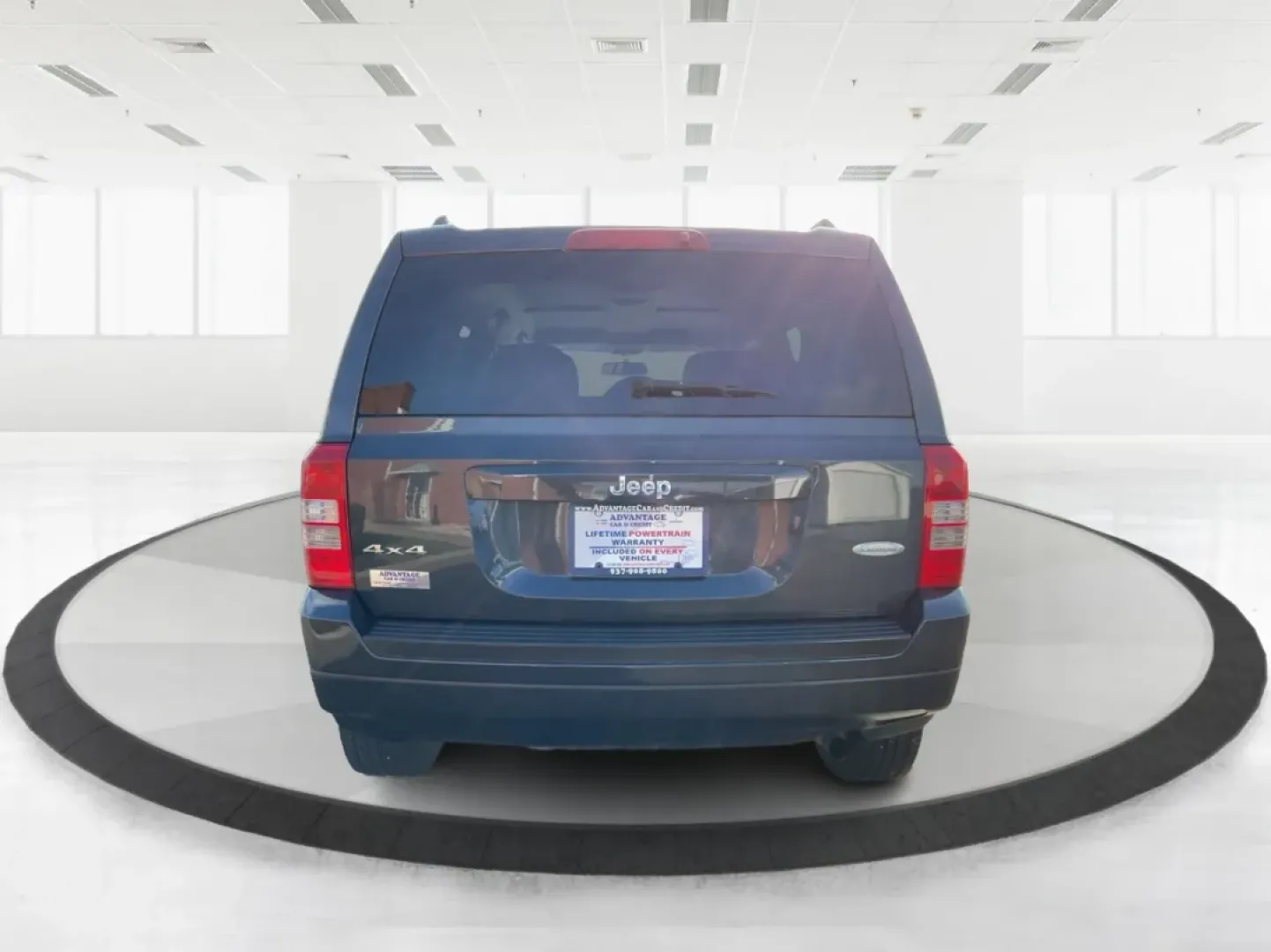 2015 Jeep Patriot Latitude (1C4NJRFB2FD) with an 2.4L I-4 DOHC engine, located at 8750 N County Rd 25A, Piqua, OH, 45356, (937) 908-9800, 40.164391, -84.232513 - **Explore the Open Road with Confidence in this 2015 Jeep Patriot Latitude!**<br /> <br /> Are you ready to embrace new adventures? This 2015 Jeep Patriot Latitude is the perfect companion for anyone looking to escape the hustle and bustle of daily life. With its sleek Maximum Steel Metallic Clearco - Photo#3