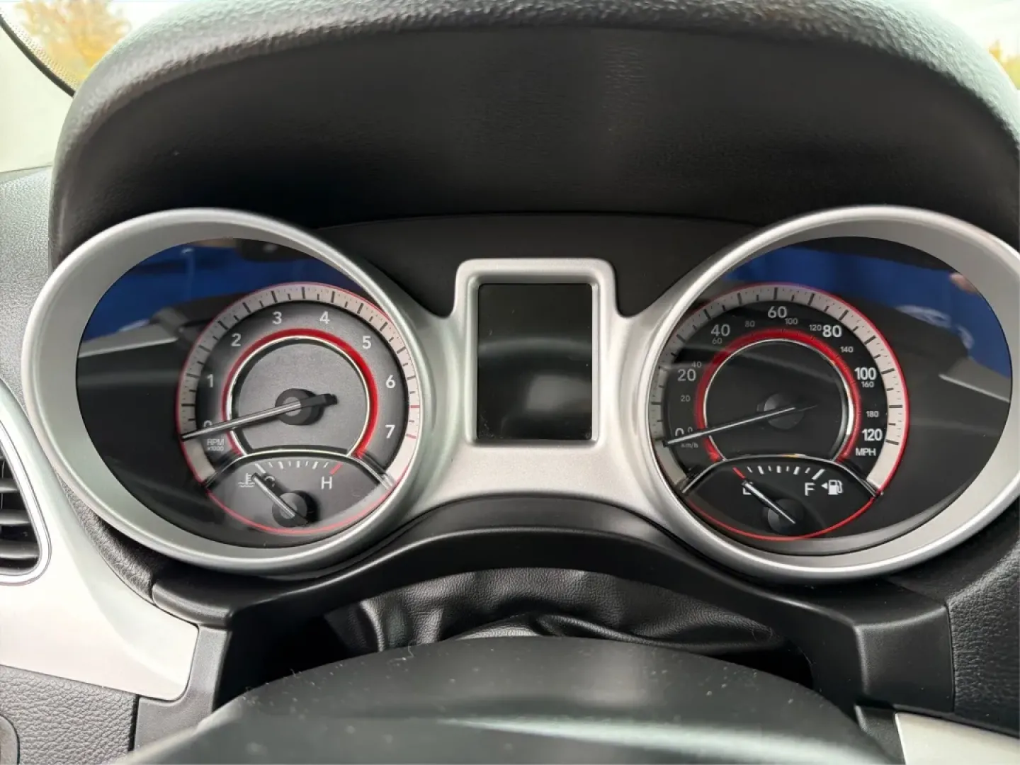 2016 Dodge Journey SE (3C4PDCAB1GT) with an Tigershark MultiAir 2.4L I-4 DOHC engine, located at 1099 N County Rd 25A , Troy, OH, 45373, (937) 908-9800, 40.057079, -84.212883 - Are you searching for the perfect vehicle to accommodate your growing family or enhance your daily commute? Look no further than this stunning 2016 Dodge Journey SE, available now at Advantage Car and Credit in Troy, OH! With its spacious interior and excellent features, this budget-friendly SUV is - Photo#15