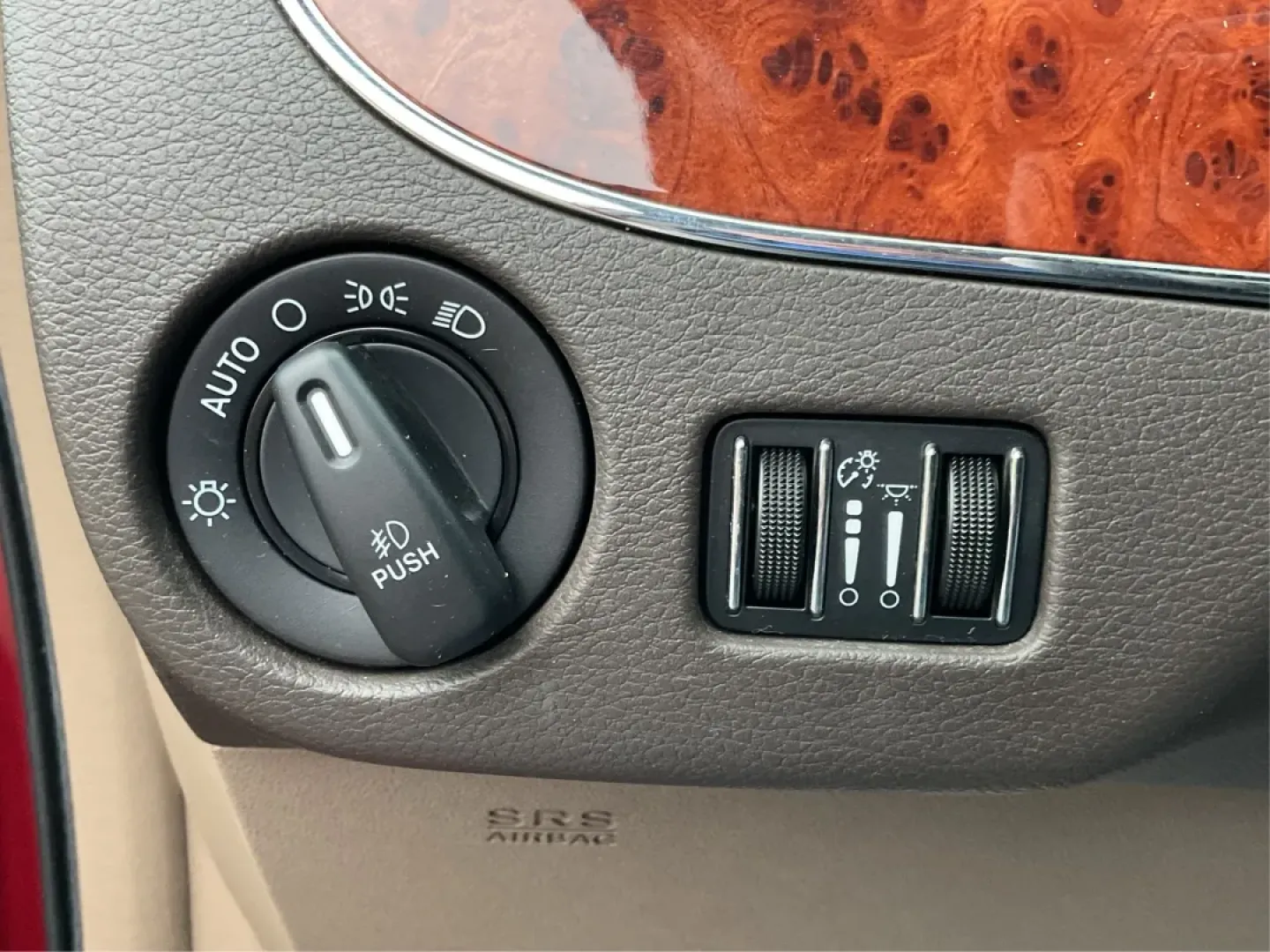 2016 Chrysler Town and Country Touring (2C4RC1BG8GR) with an Pentastar 3.6L V-6 DOHC engine, located at 880 E. National Road, Vandalia, OH, 45377, (937) 908-9800, 39.891918, -84.183594 - **Find Your Family Adventure with This 2016 Chrysler Town and Country at Advantage Car and Credit - Vandalia!**<br /> <br /> Imagine packing up your family and hitting the open road in a reliable, spacious van that caters to all your travel needs. The 2016 Chrysler Town and Country is your ticke - Photo#16