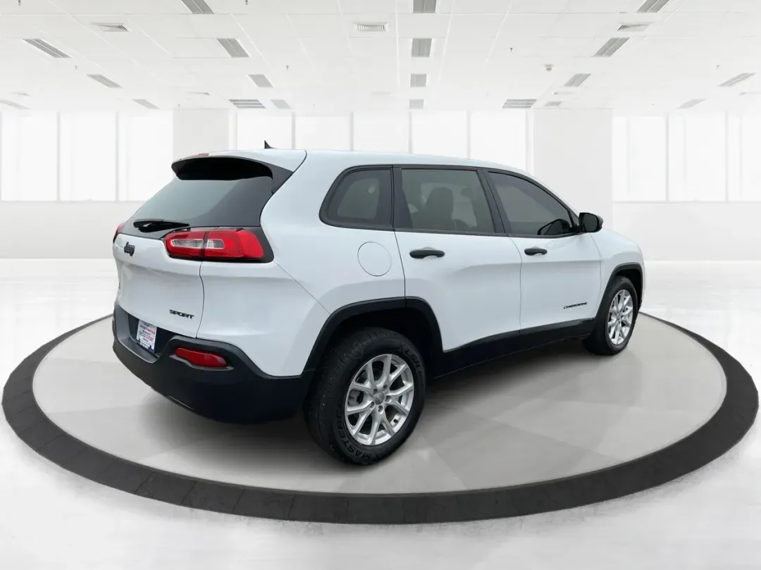 2015 Jeep Cherokee Sport (1C4PJLAB0FW) with an Other engine, located at 1184 Kauffman Ave, Fairborn, OH, 45324, (937) 908-9800, 39.807072, -84.030914 - ### Adventure Awaits with this 2015 Jeep Cherokee Sport!<br /> <br /> Are you ready for your next family road trip, weekend adventure, or daily commute? This 2015 Jeep Cherokee Sport is the perfect companion, combining style, comfort, and versatility for all your lifestyle needs. With its rugged cap - Photo#2