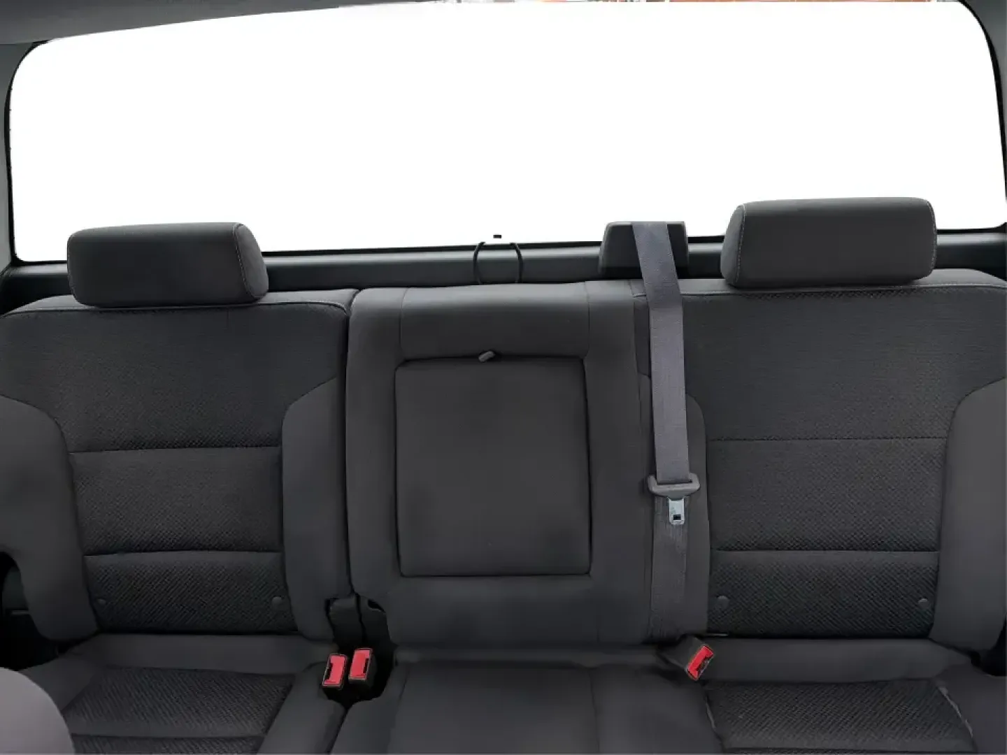 2014 Chevrolet Silverado 1500 1LT (3GCUKREC1EG) with an 5.3L V8 OHV 16V engine, 6-Speed Automatic transmission, located at 1230 East Main St, Xenia, OH, 45385, (937) 908-9800, 39.688026, -83.910172 - **Elevate Your Lifestyle with the 2014 Chevrolet Silverado 1500** <br /> <br /> Unleash the power of adventure with the 2014 Chevrolet Silverado 1500, the perfect companion for weekend road trips, family outings, or tackling tough jobs around Troy, OH. This rugged yet refined truck blends capabilit - Photo#13